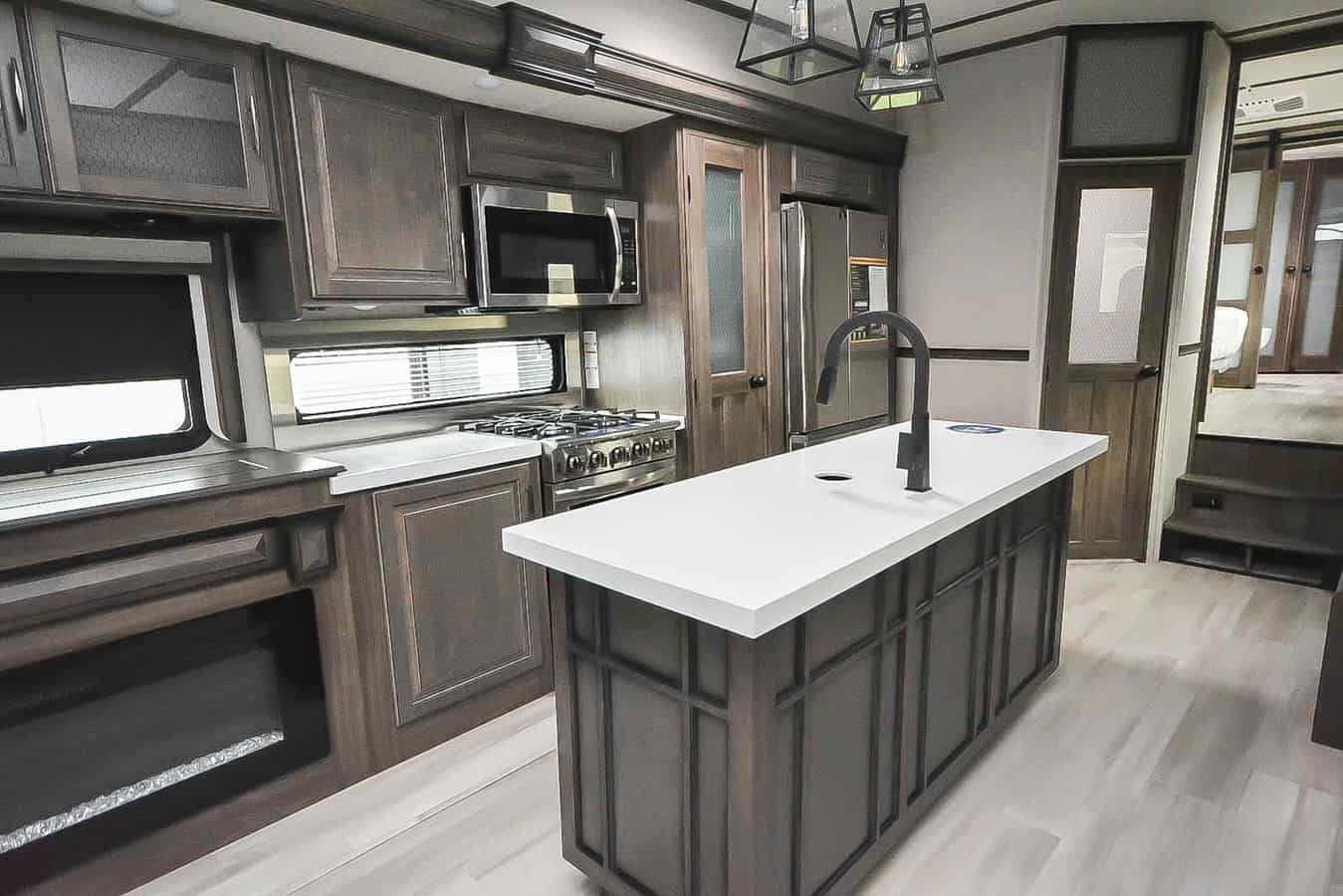 NEW 2022 Grand Design Solitude 373 FB 373FB R Tulsa OK