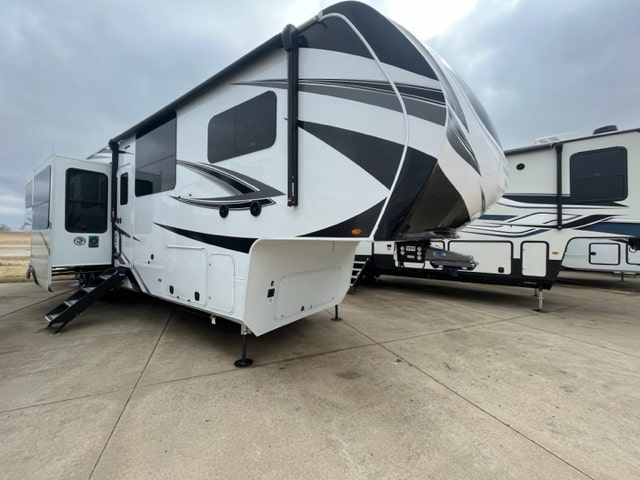 SOLD NEW 2023 Grand Design Solitude 376RD R | Abilene, KS