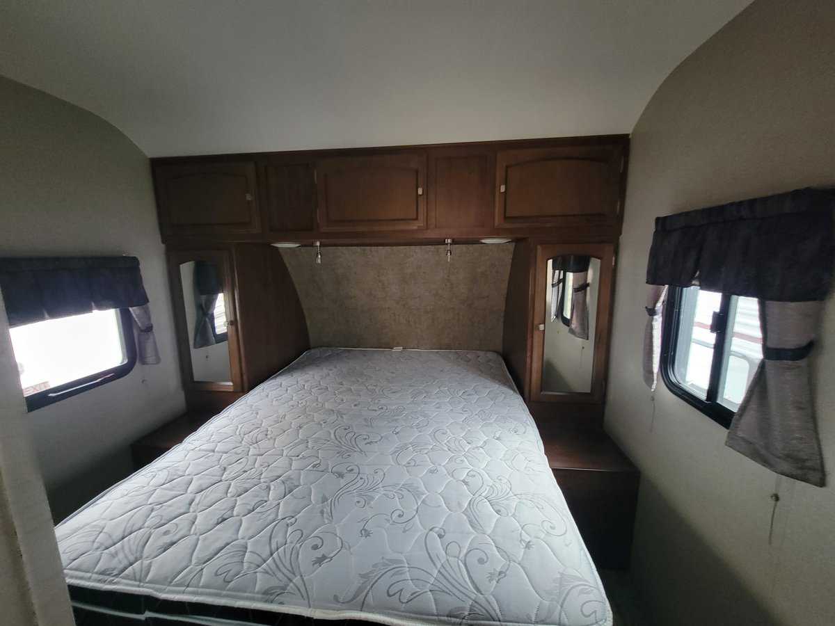 SOLD USED 2017 Coachmen FREEDOM EXPRESS 204RD | Evansville, IN