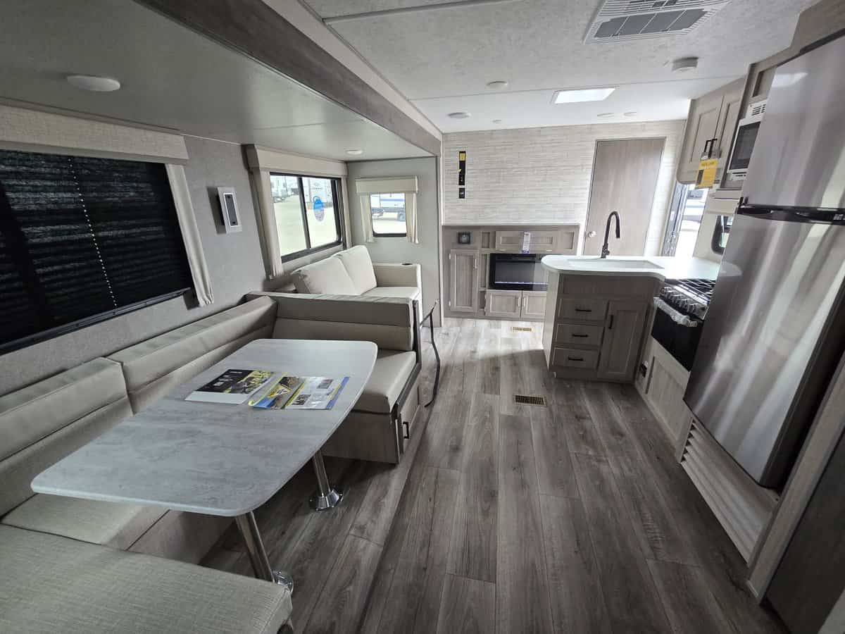 SOLD NEW 2024 Coachmen CATALINA 323BHDSCKLE | Evansville, IN