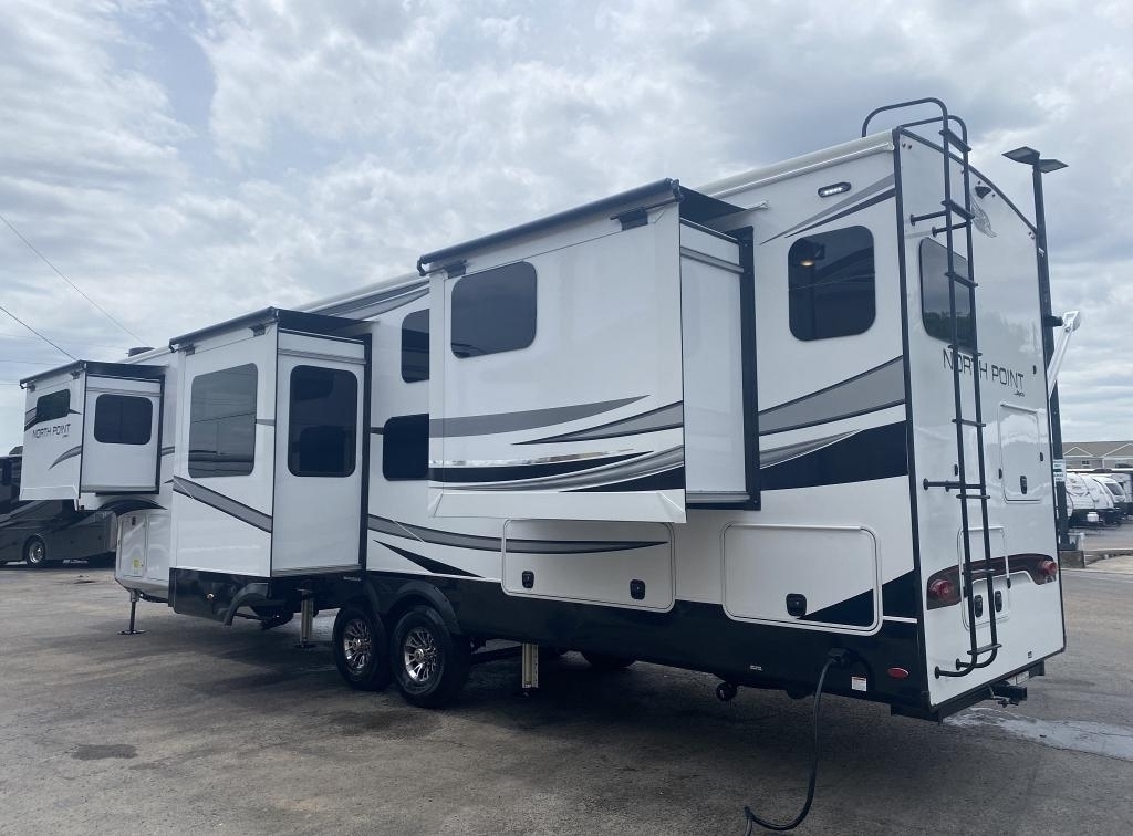 NEW 2022 Jayco North Point 380RKGS | Hazelwood, MO