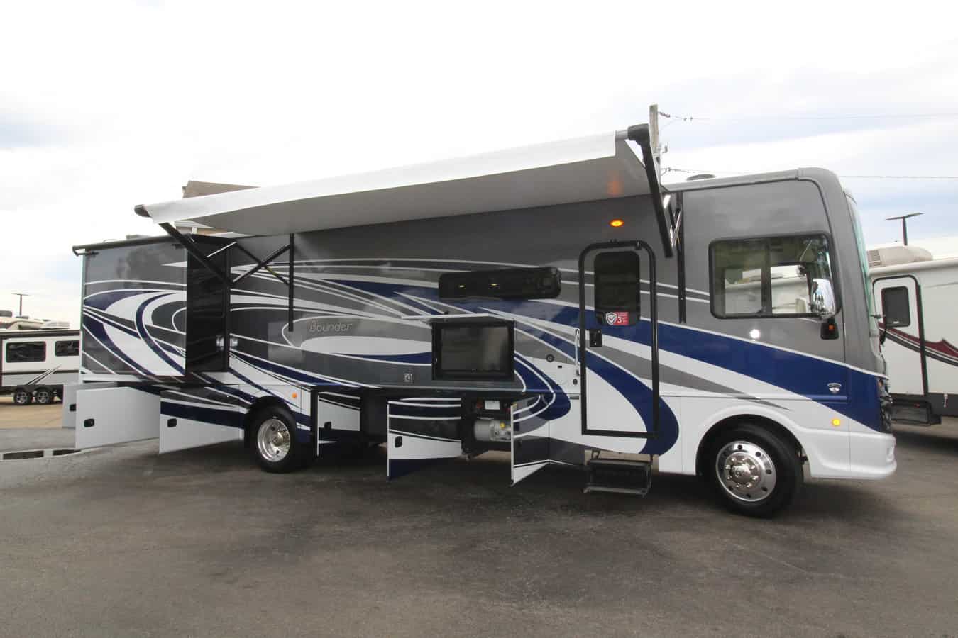 SOLD NEW 2023 Fleetwood Bounder 36F Hazelwood MO   Img3243 