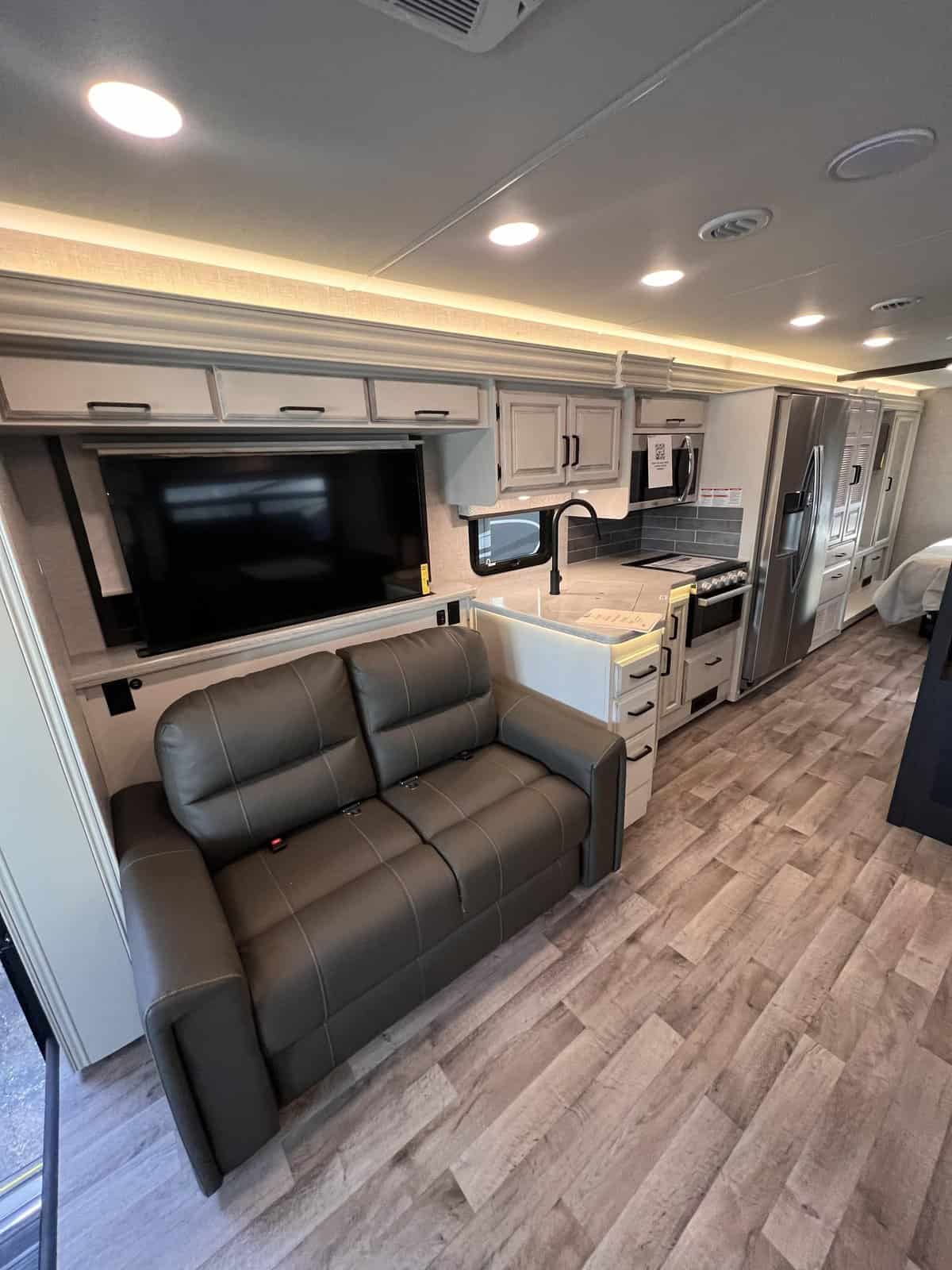 NEW 2023 Jayco Precept 34G | Hazelwood, MO