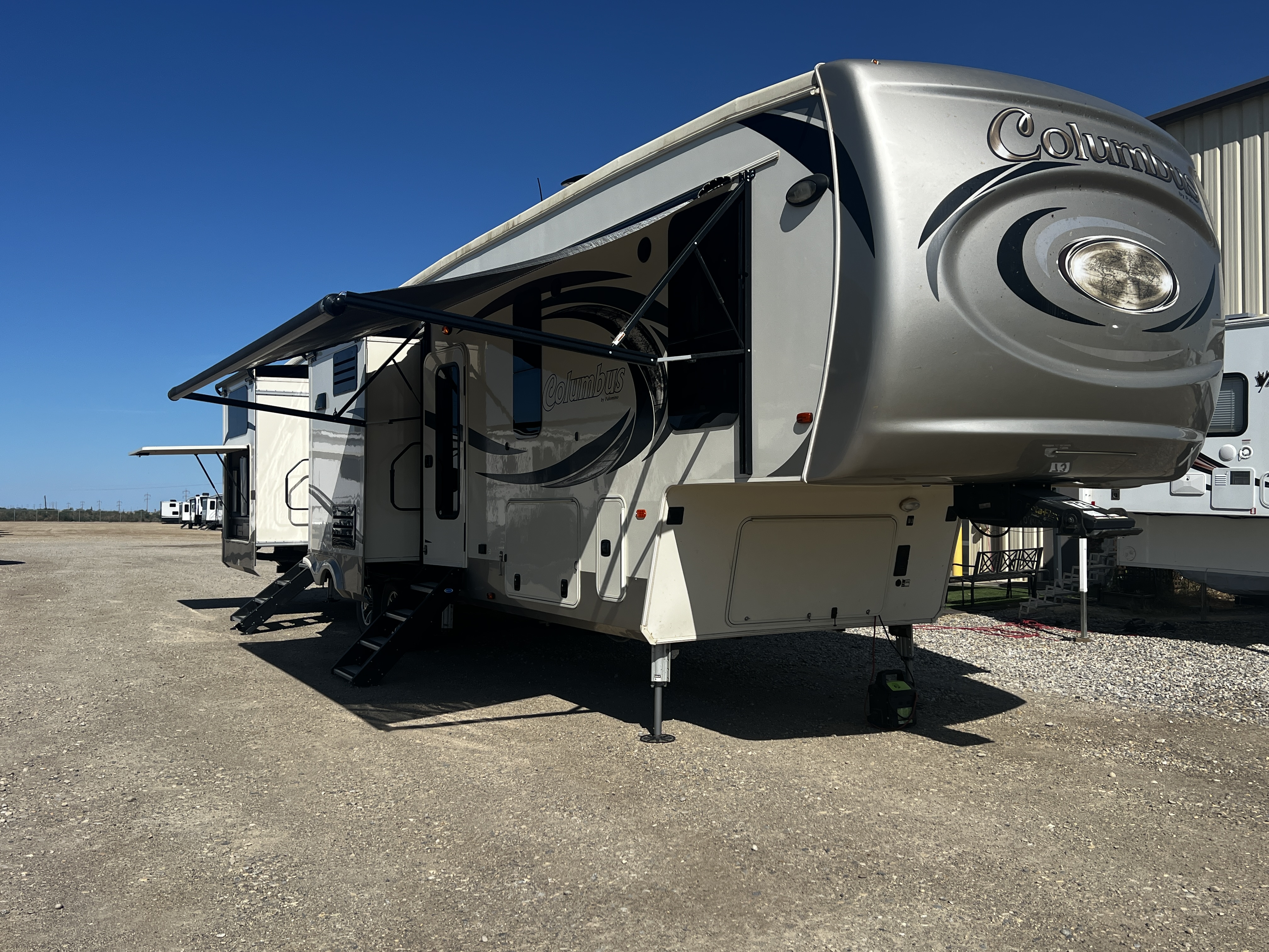 USED 2018 Palomino COLUMBUS 385 BH