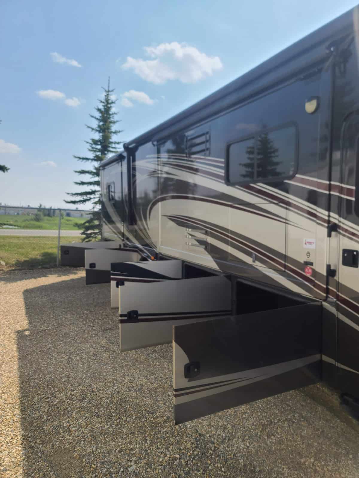 USED 2013 Thor Motor Coach Challenger 37GT | Acheson, AB