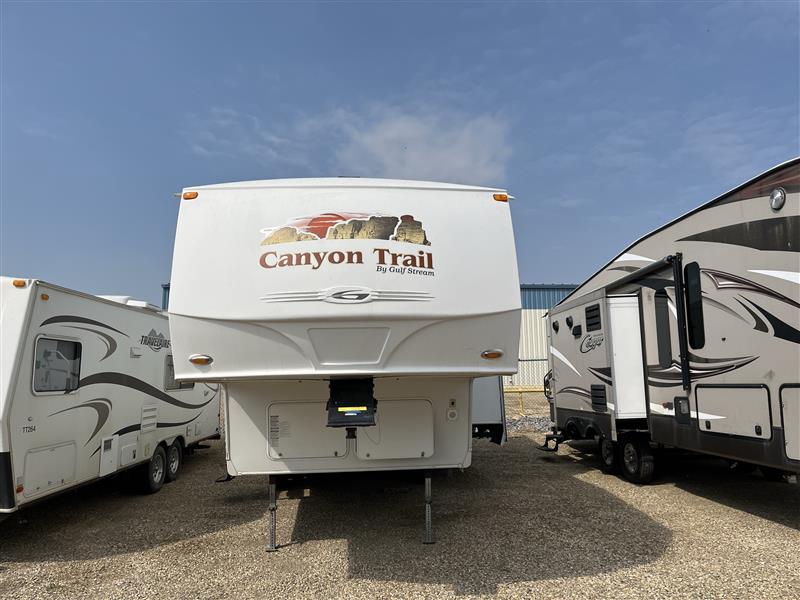 USED 2009 Gulf Stream Canyon Trail Midprofile 28FRBH