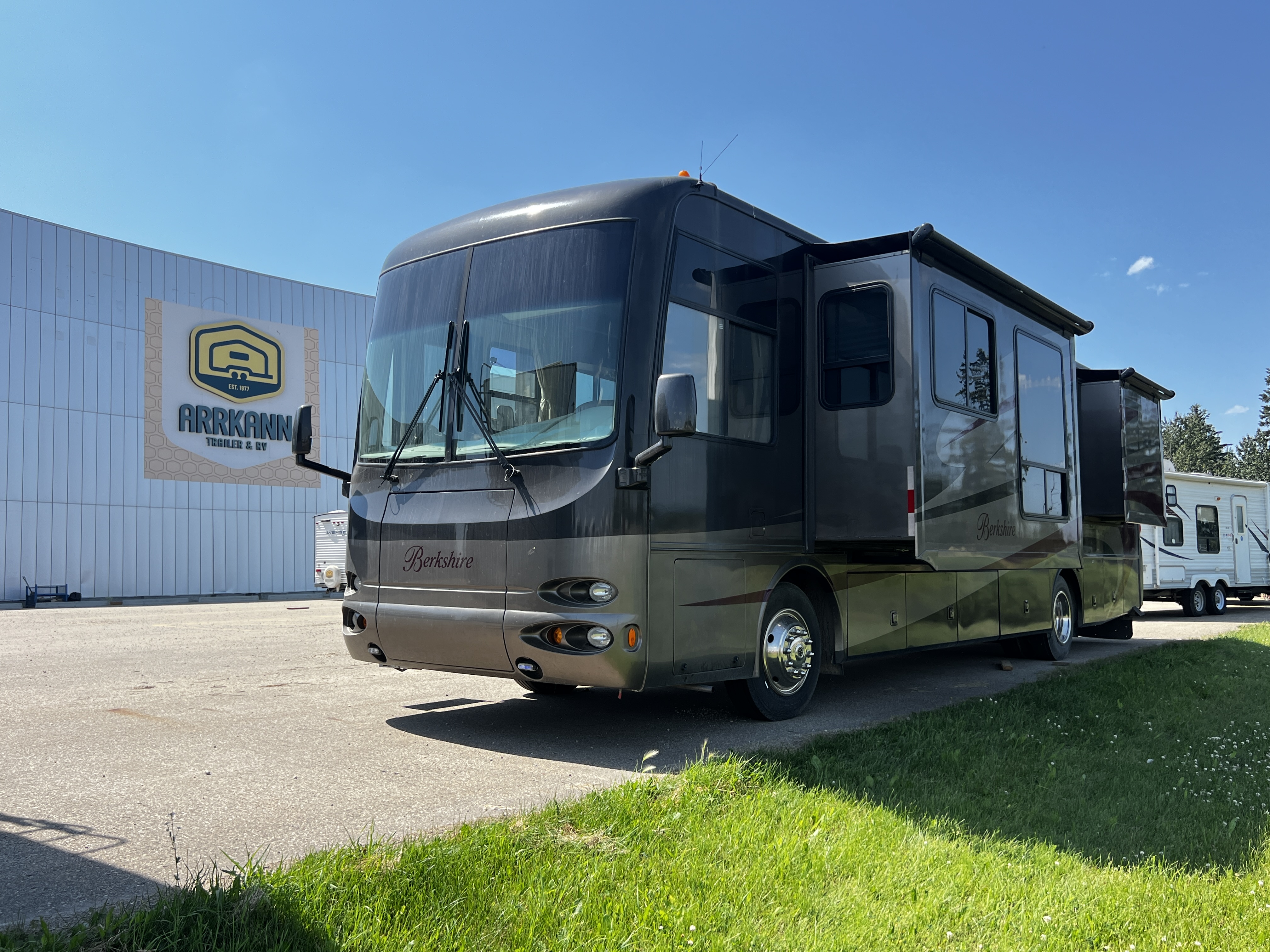 Used 2008 FOREST RIVER BERKSHIRE 360QS