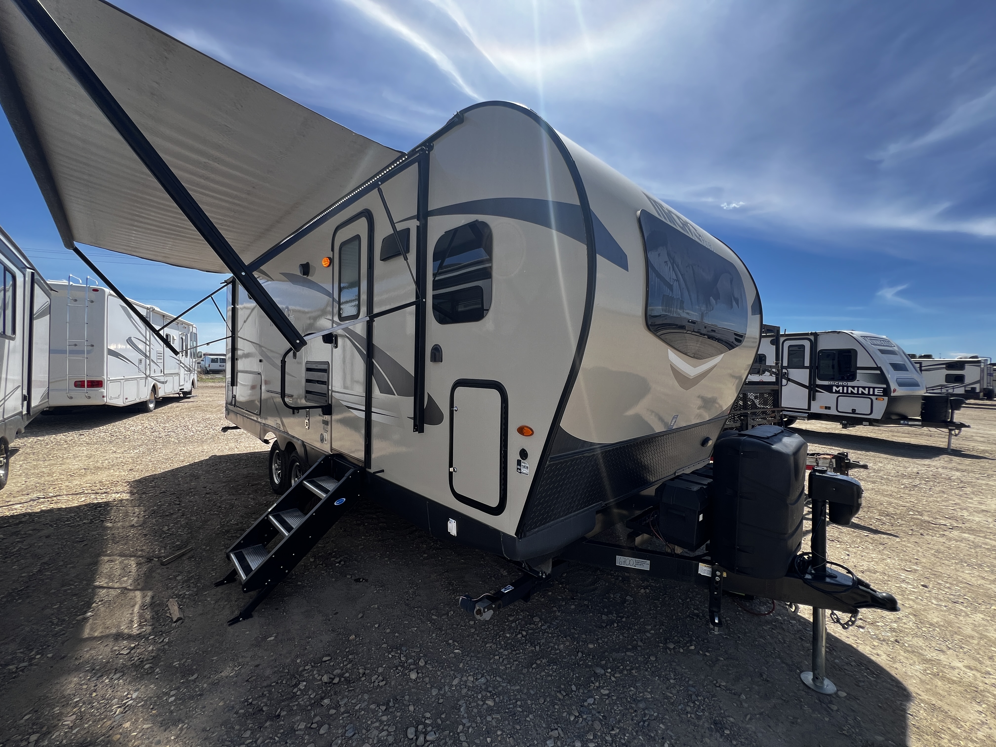 Used 2019 Forest River FLAGGSTAFF MICRO LITE M-25FKS