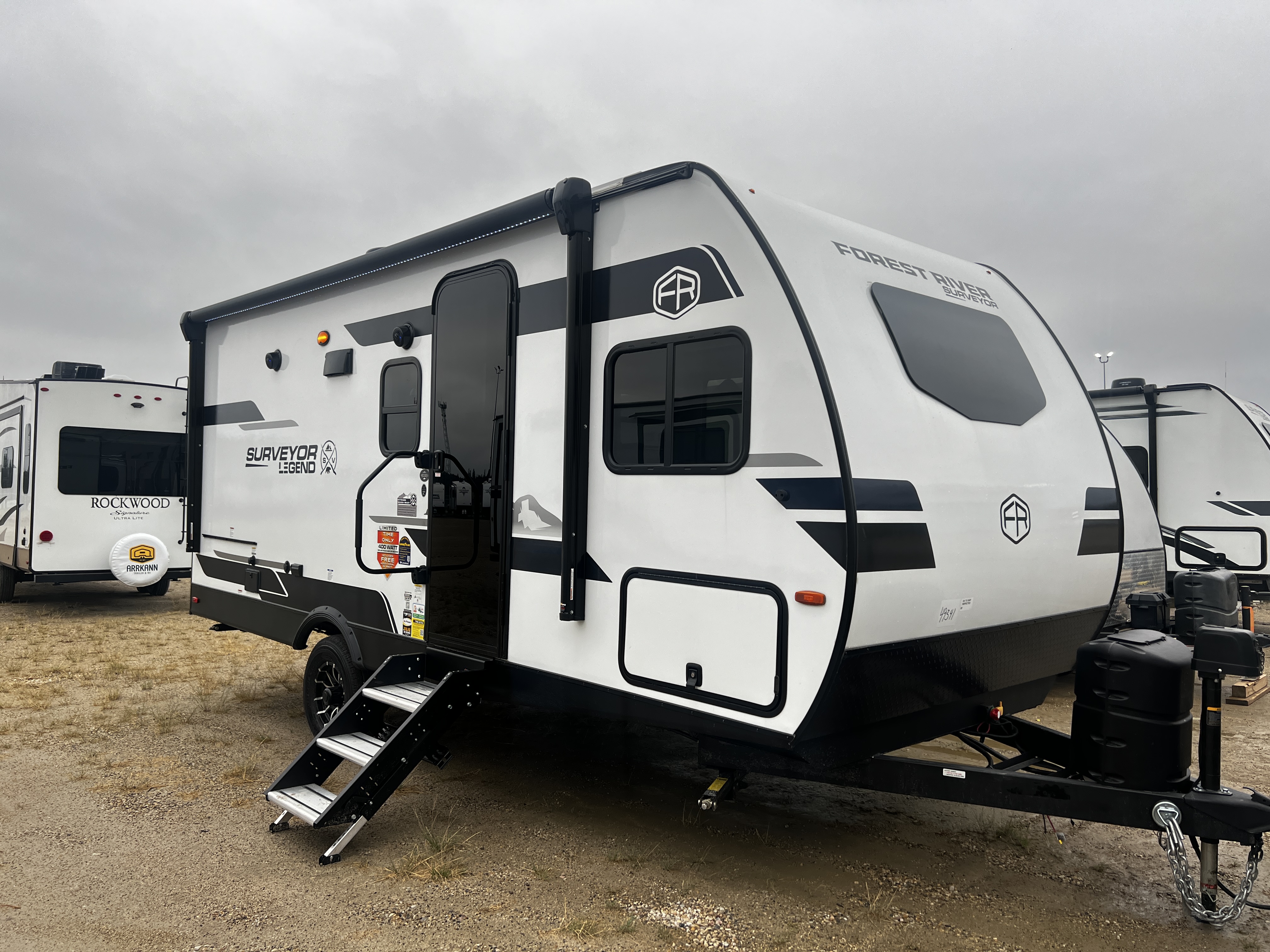 New 2025 Forest River SURVEYOR 19 BHLE