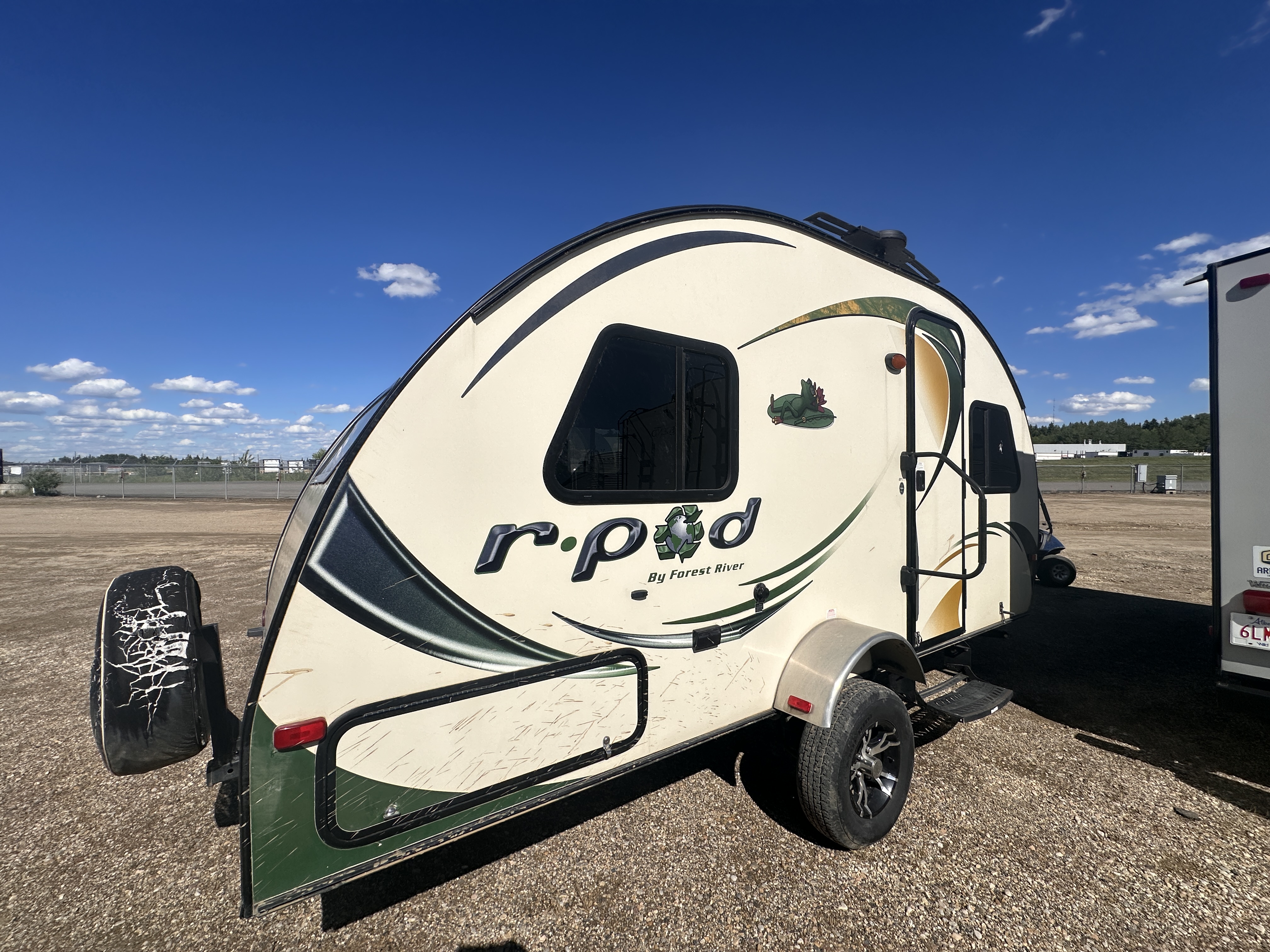USED 2014 Forest River R-pod 177