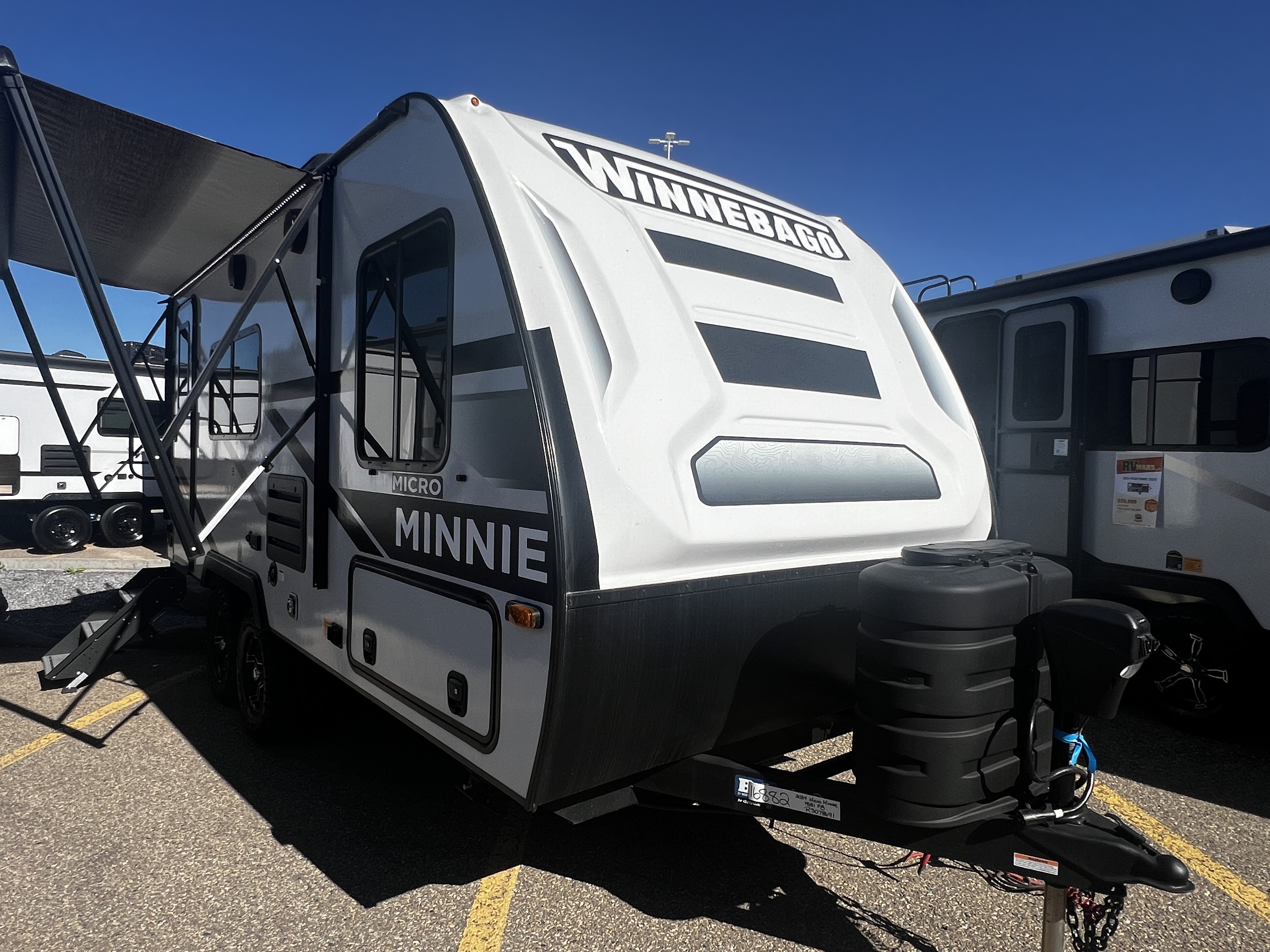 New 2024 Winnebago MICRO MINNIE 1821 FB