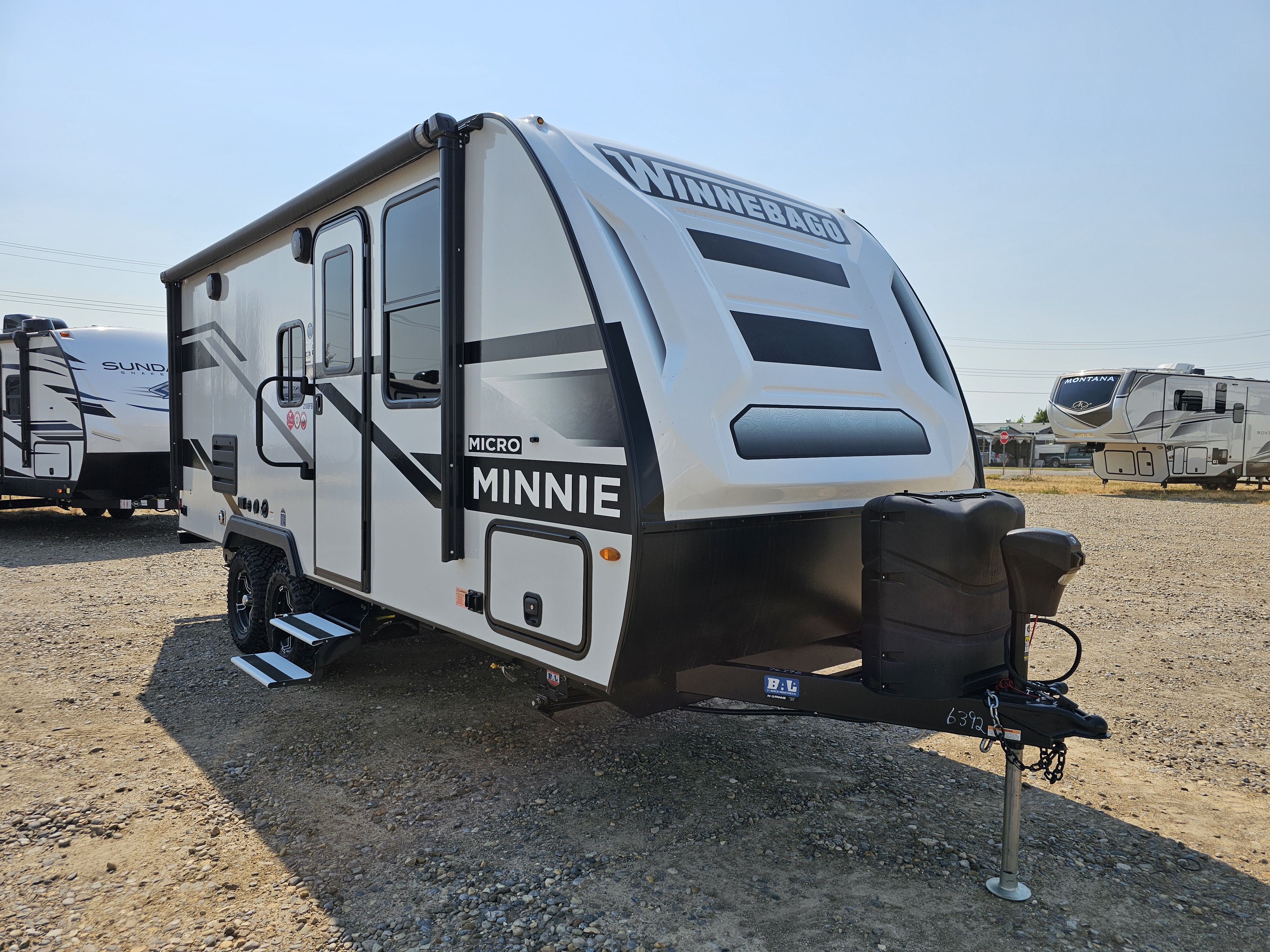 New 2023 Winnebago MICRO MINNIE 2108 FBS