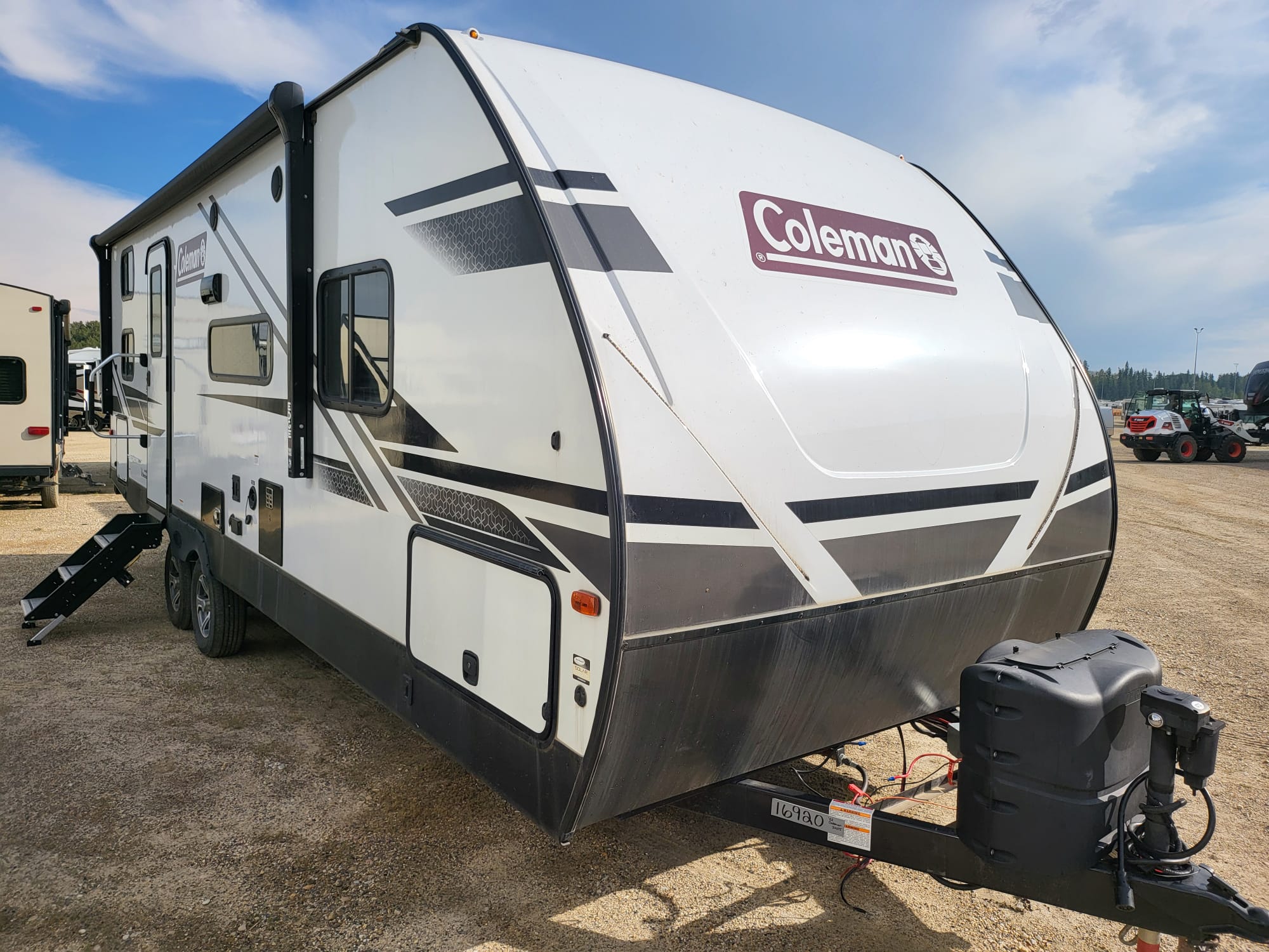 Used 2022 Dutchmen Coleman Light 2455bh