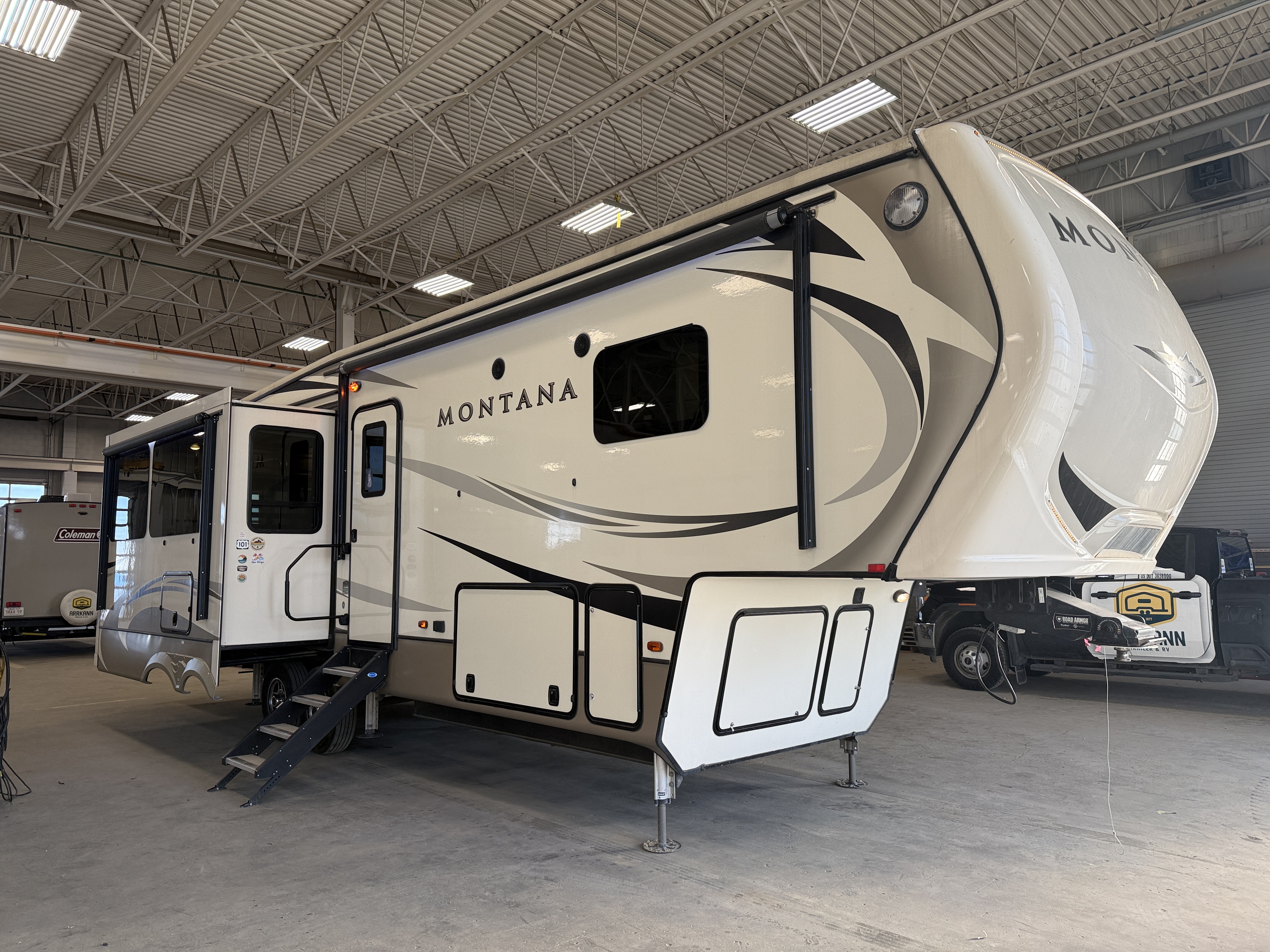 Used 2018 Keystone MONTANA 3120 RL