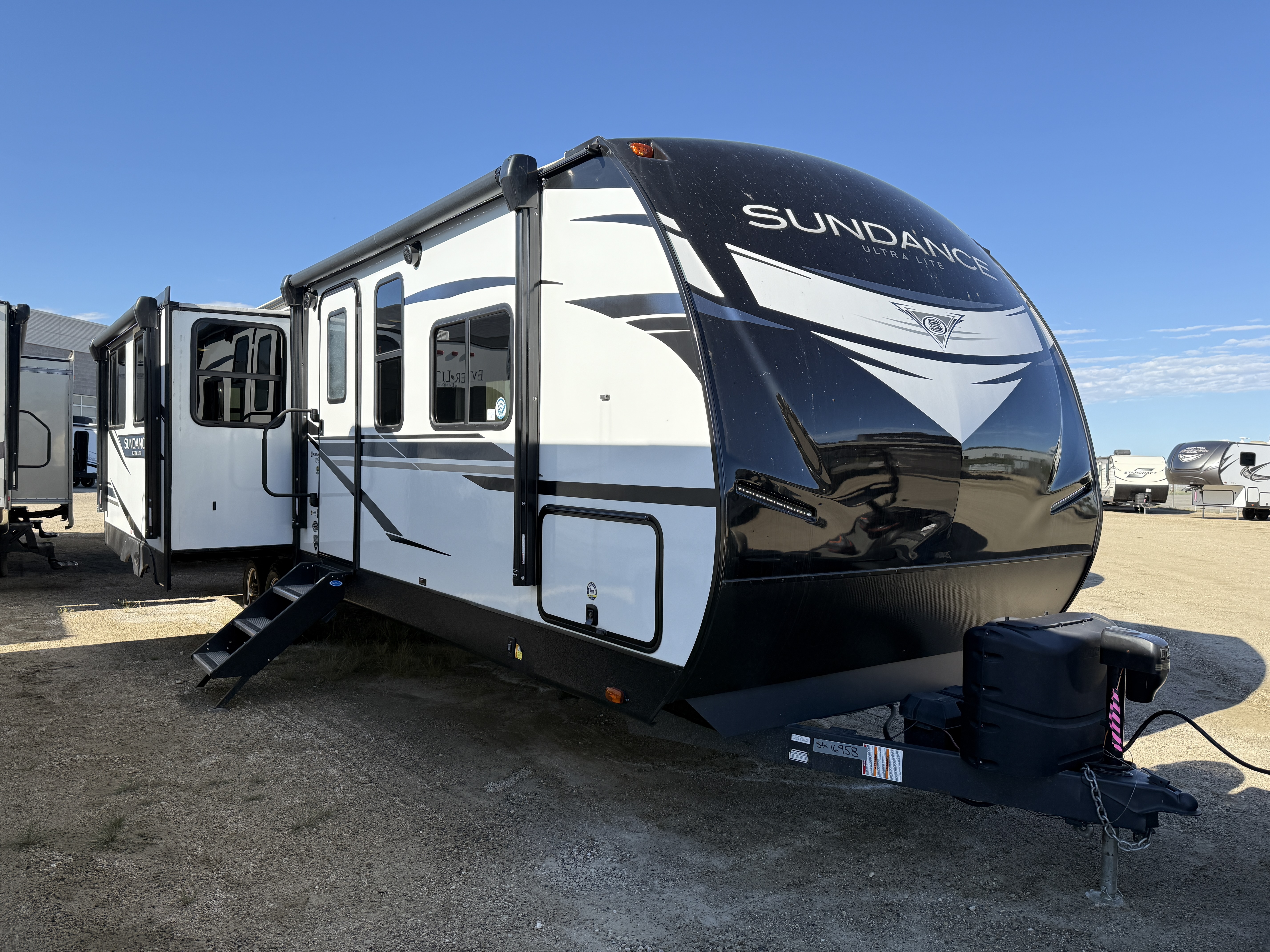 USED 2022 Heartland SUNDANCE 293 RL