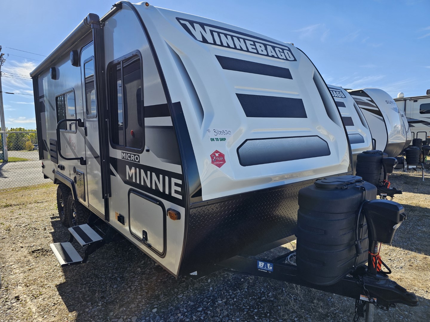 New 2025 Winnebago MICRO MINNIE 1800 BH