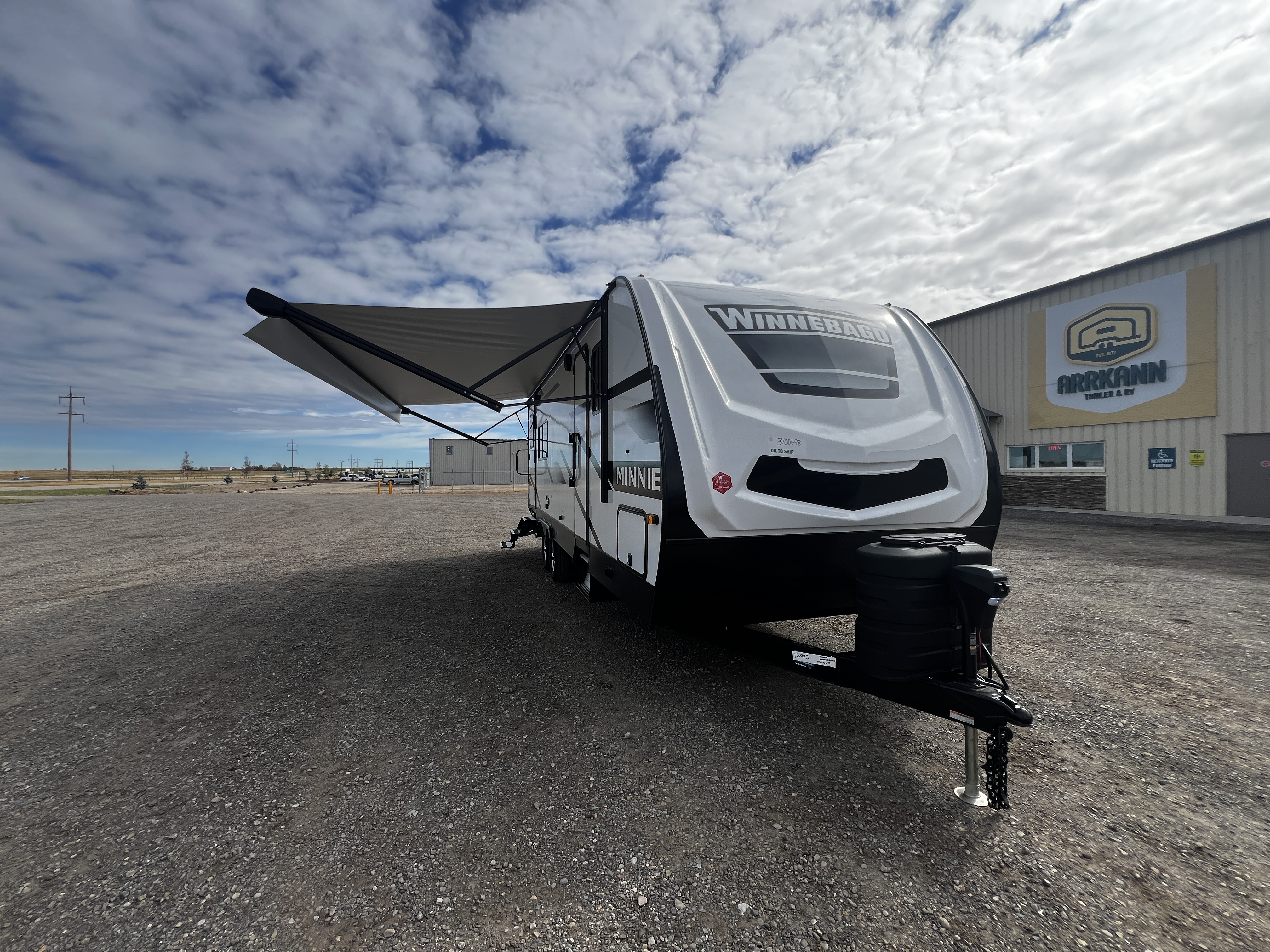 New 2025 Winnebago MINNIE 2529 RG