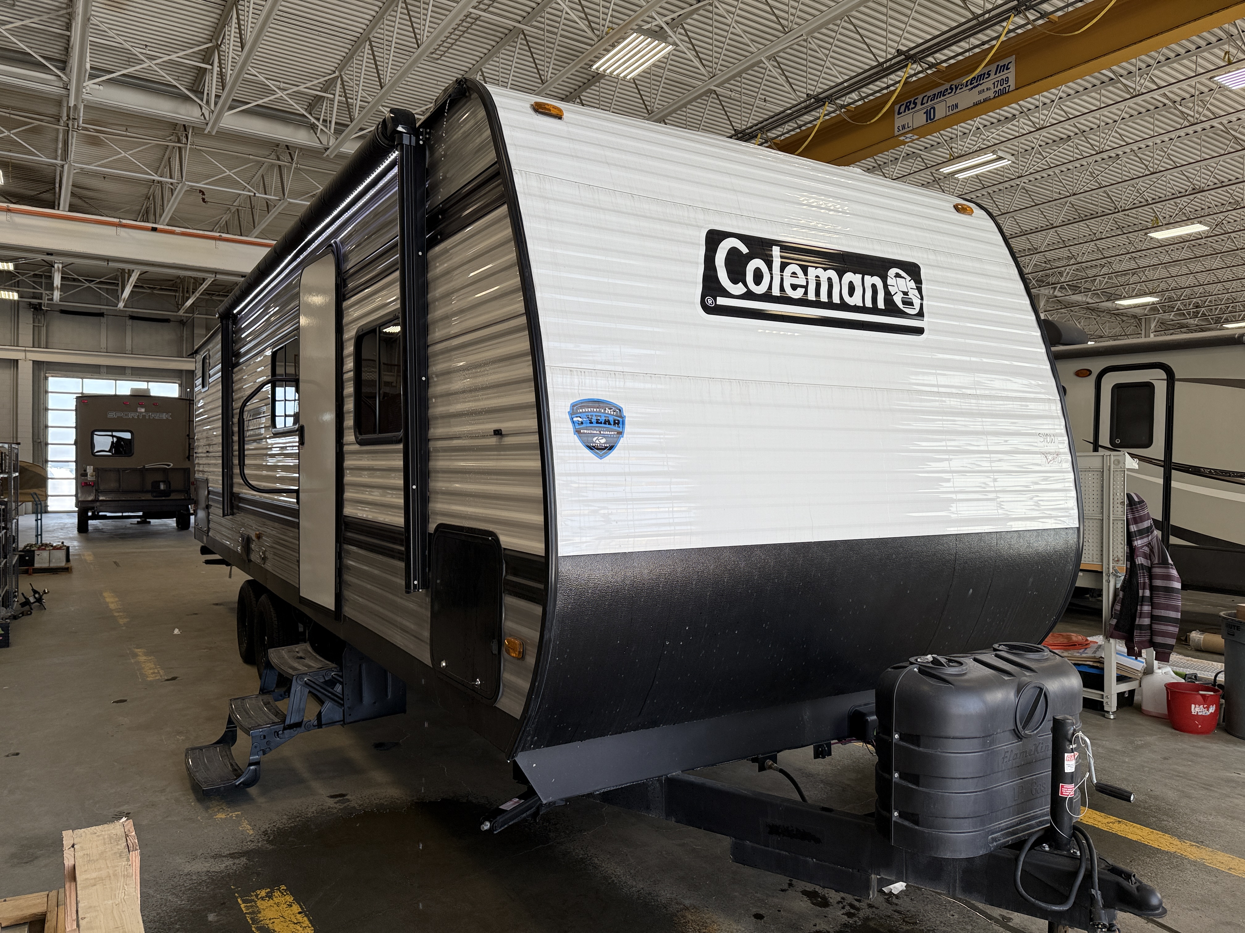 New 2025 Keystone COLEMAN LANTERN 27 B