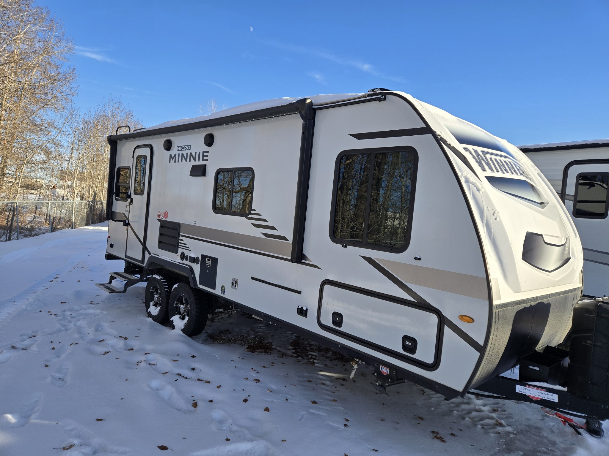 Used 2022 Winnebago MICRO MINNIE 2225RL