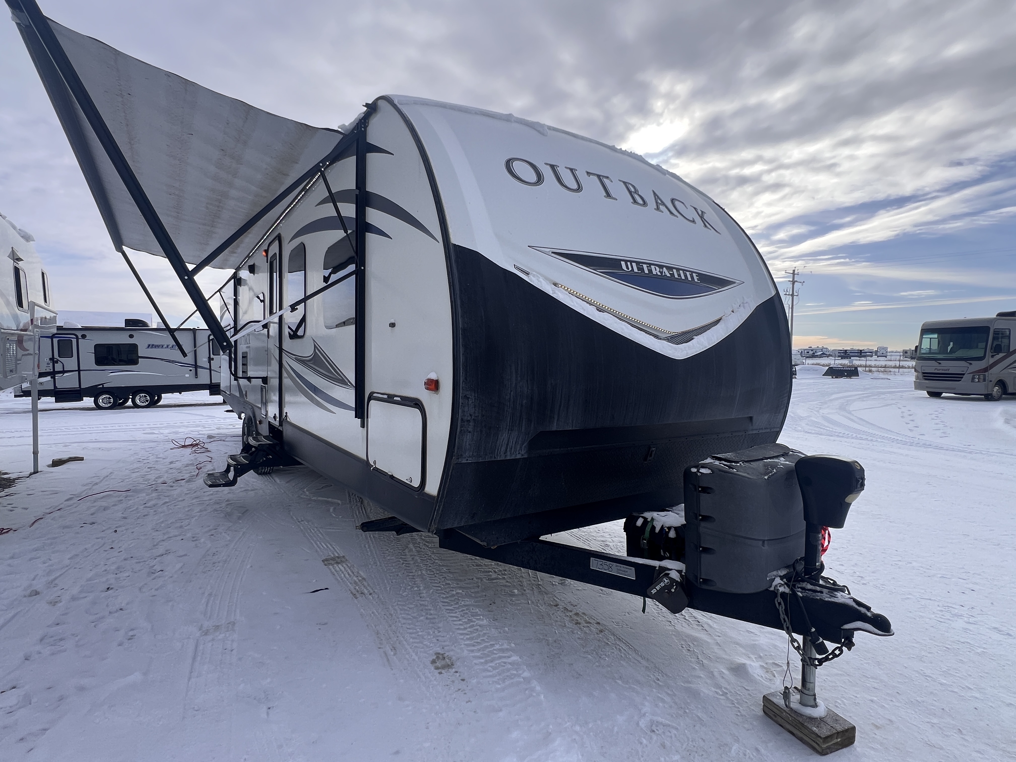 Used 2018 Keystone OUTBACK 320UBH