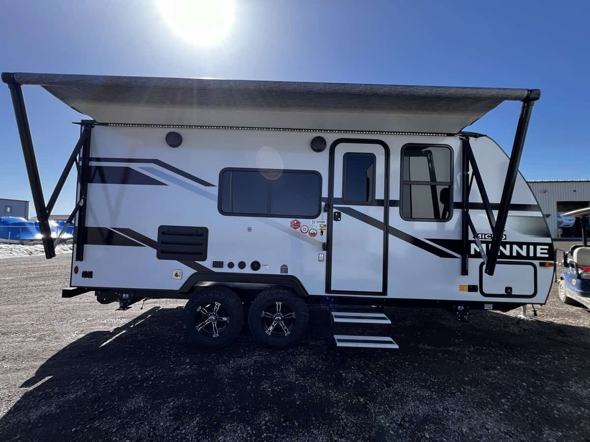 New 2025 Winnebago MICRO MINNIE 2108 DS