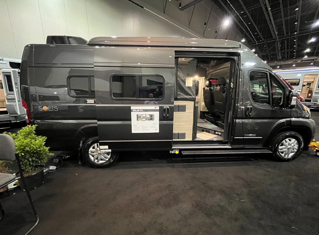 NEW 2023 WINNEBAGO SOLIS 59 PX Edmonton, AB