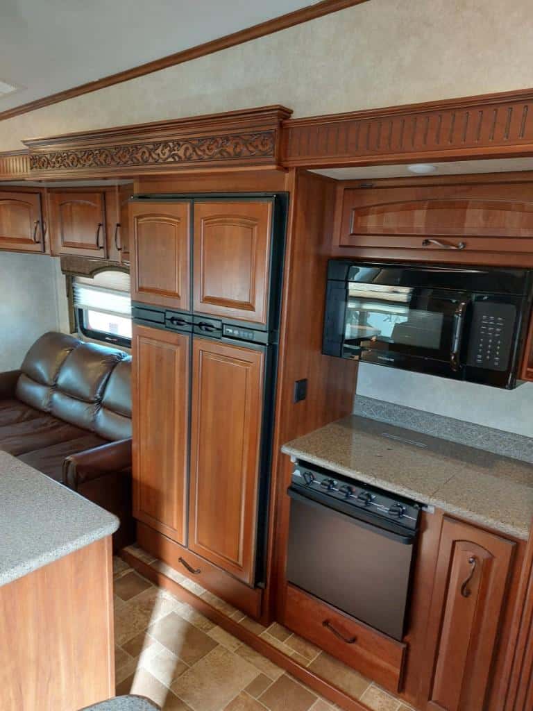 SOLD USED 2014 KEYSTONE RV MONTANA 3100 RL | Acheson, AB