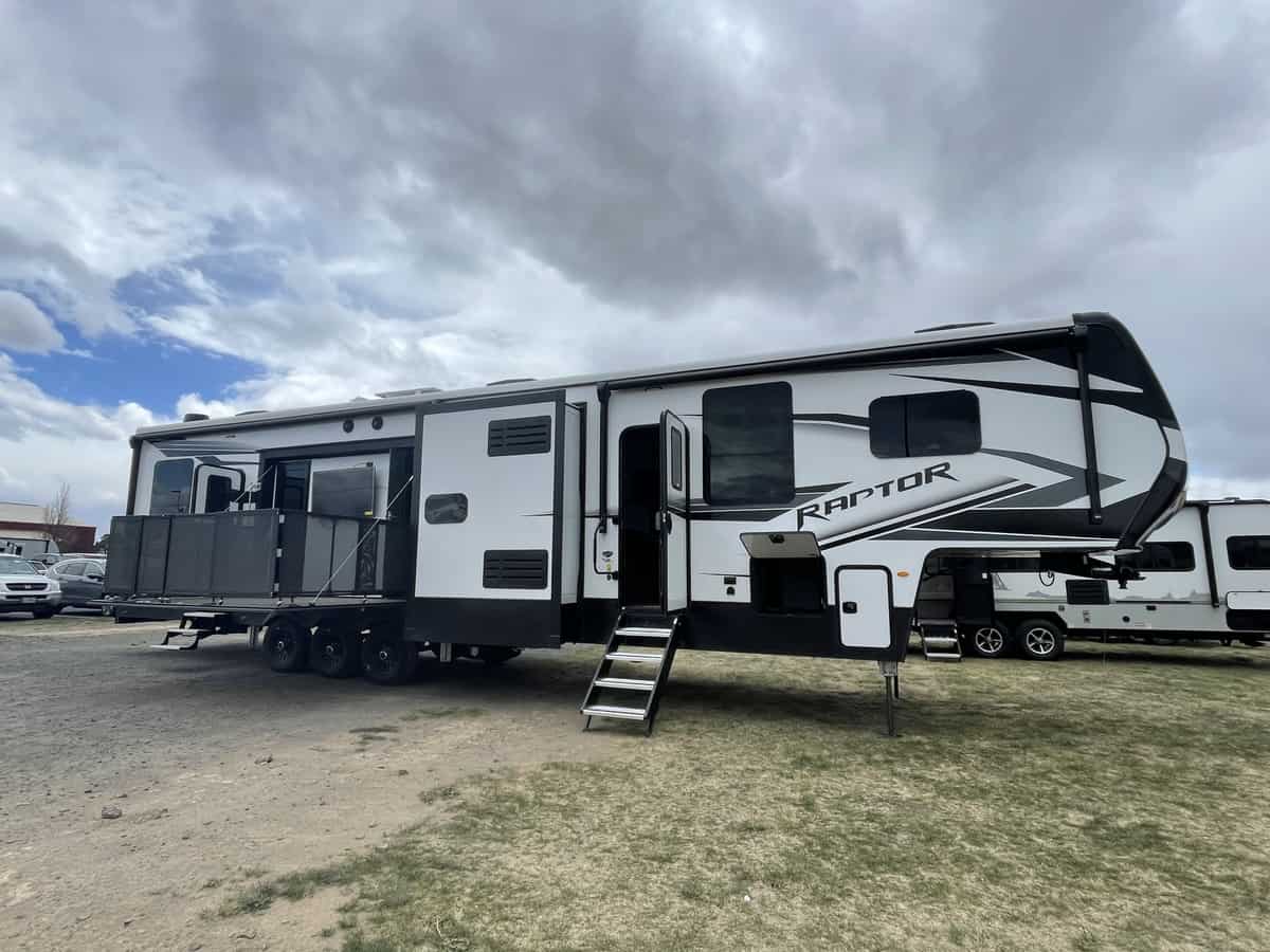 NEW 2022 Keystone RAPTOR 429 | Bend, OR