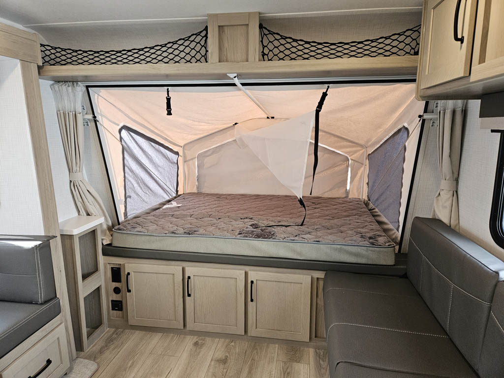 Flagstaff Shamrock 233S Hybrid for Sale at All Seasons RV | Streetsboro ...