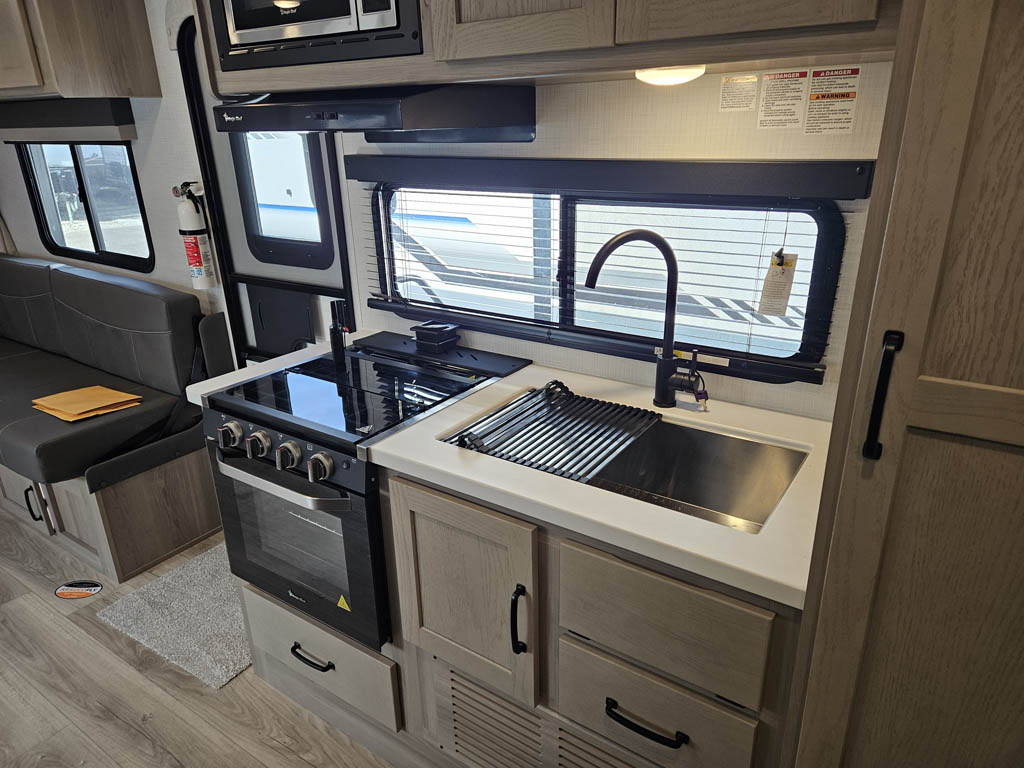 Flagstaff Shamrock 233S Hybrid for Sale at All Seasons RV | Streetsboro ...