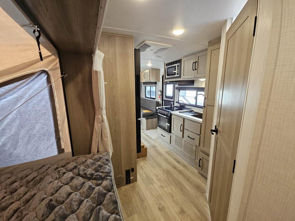 Flagstaff Shamrock 233S Hybrid for Sale at All Seasons RV | Streetsboro ...