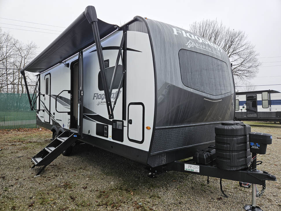 Super Lite 26FKBS travel trailer