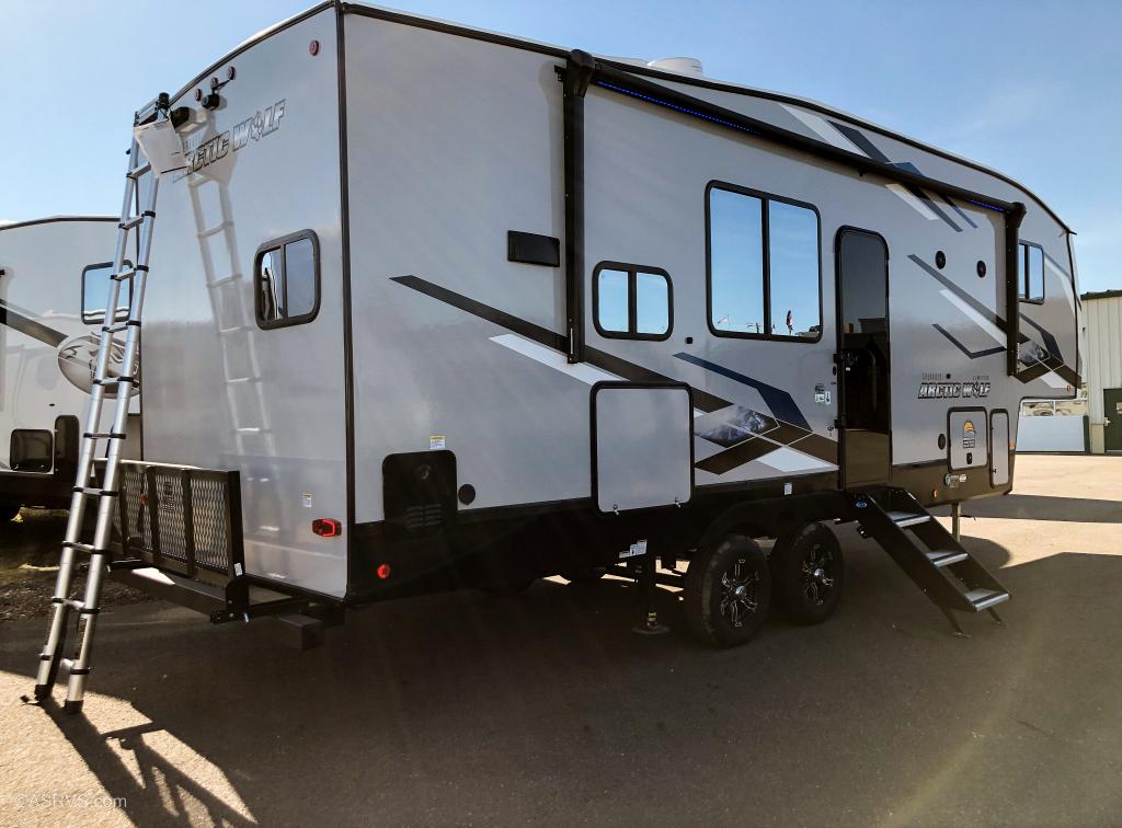 SOLD New 2023 Forest River Cherokee Arctic Wolf 261RK 5th Wheel with