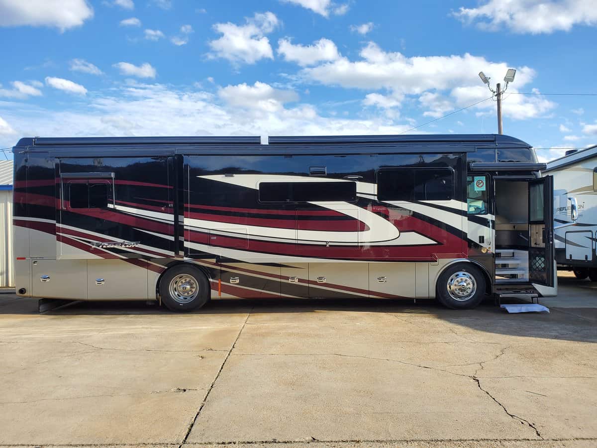 SOLD NEW 2023 Tiffin Motorhomes Phaeton 36SH | Bossier City, LA