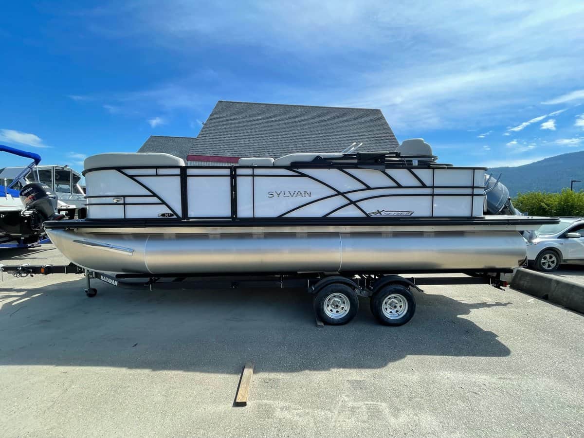 NEW 2023 SYLVAN Mirage X3 Party Fish w/150HP Tri Toon | Salmon Arm, BC