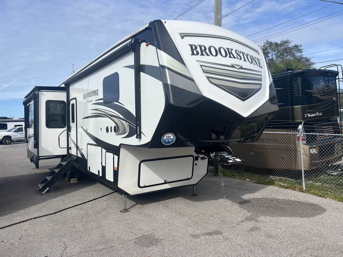 USED 2020 Coachmen Brookstone 310RL Sarasota FL