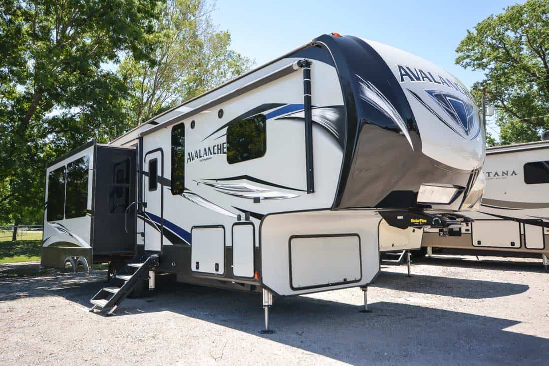 SOLD USED 2018 Keystone Avalanche 300 RE 300RE | Tulsa, OK