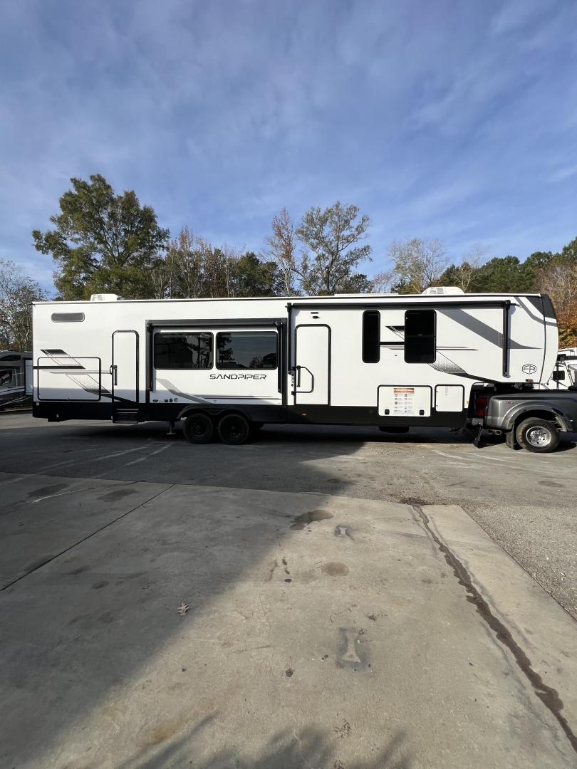 NEW 2025 FOREST RIVER Sandpiper 3880BH