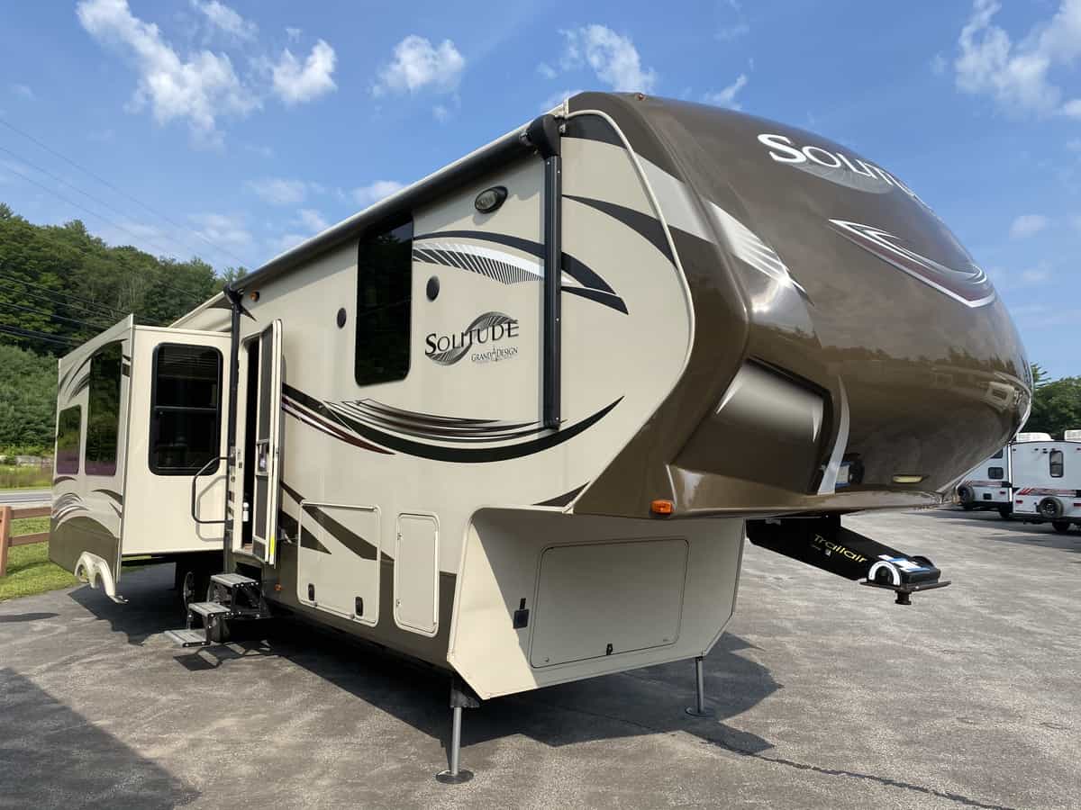 USED 2014 GRAND DESIGN SOLITUDE 305RE | Weare, NH