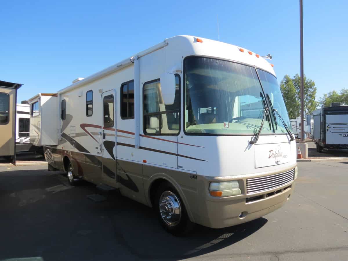 USED 2004 National Dolphin 6320LX | Tucson, AZ