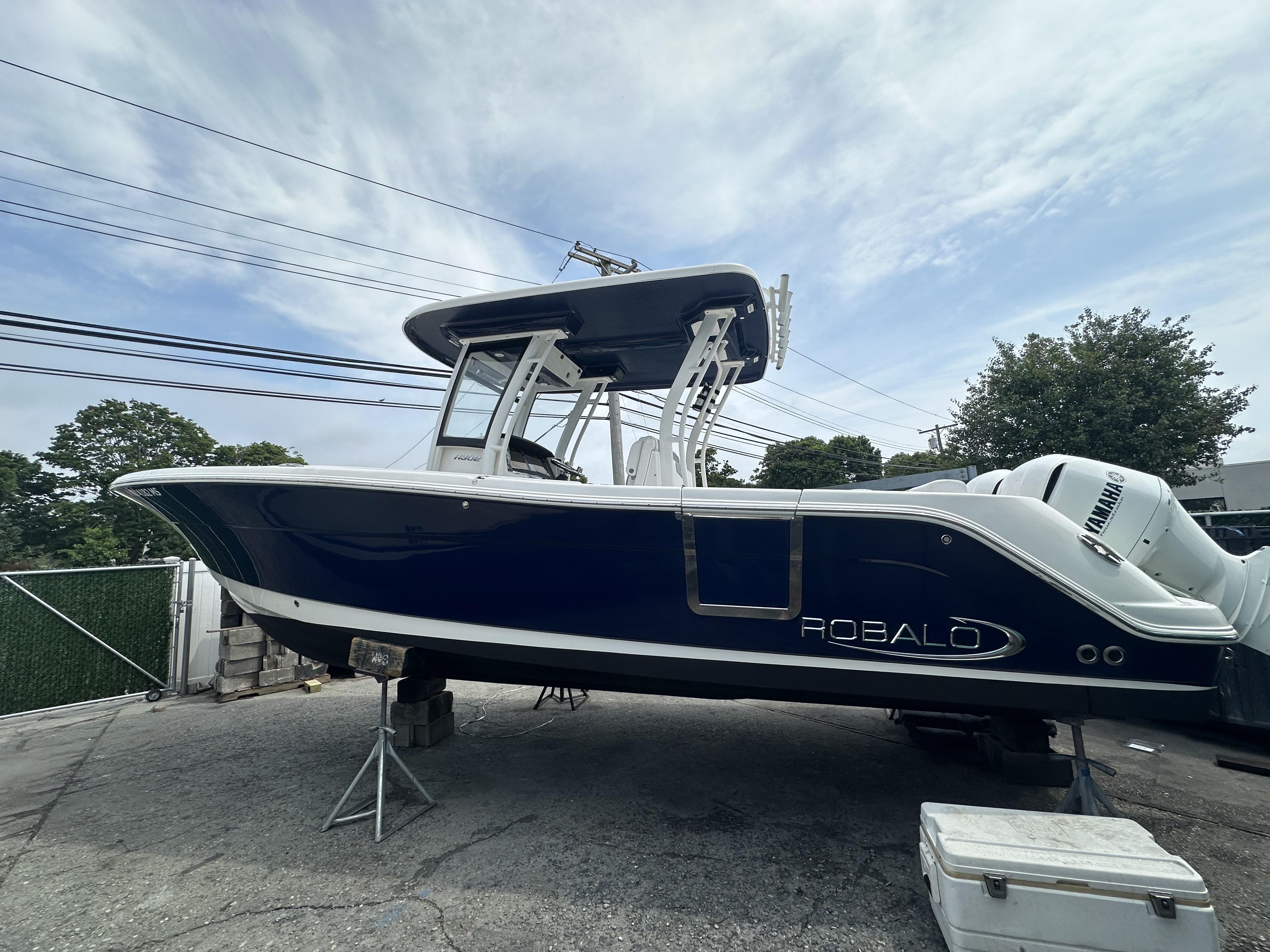 USED 2021 Robalo R302 - Great Bay Marine