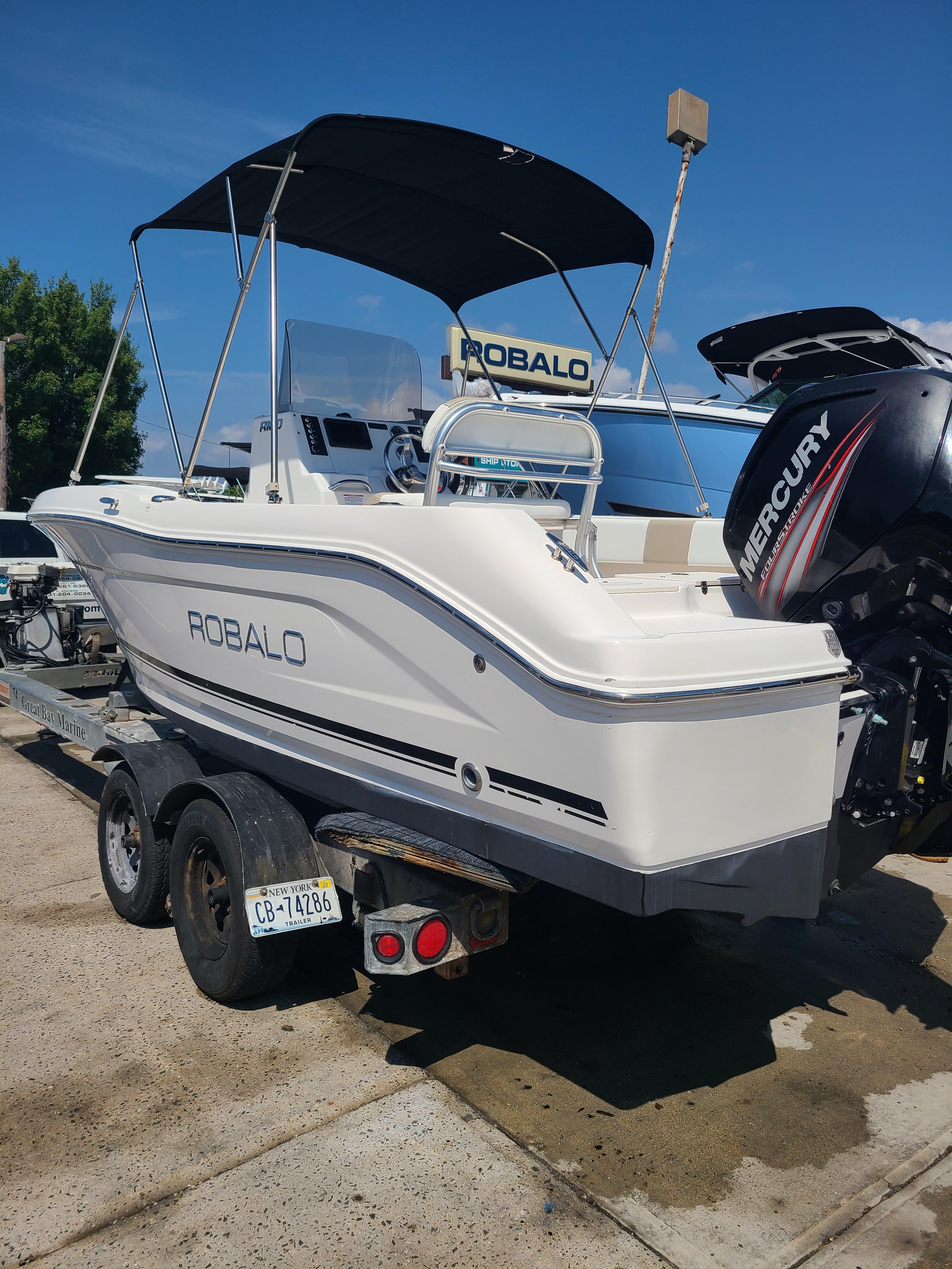 USED 2018 Robalo R180 - Great Bay Marine