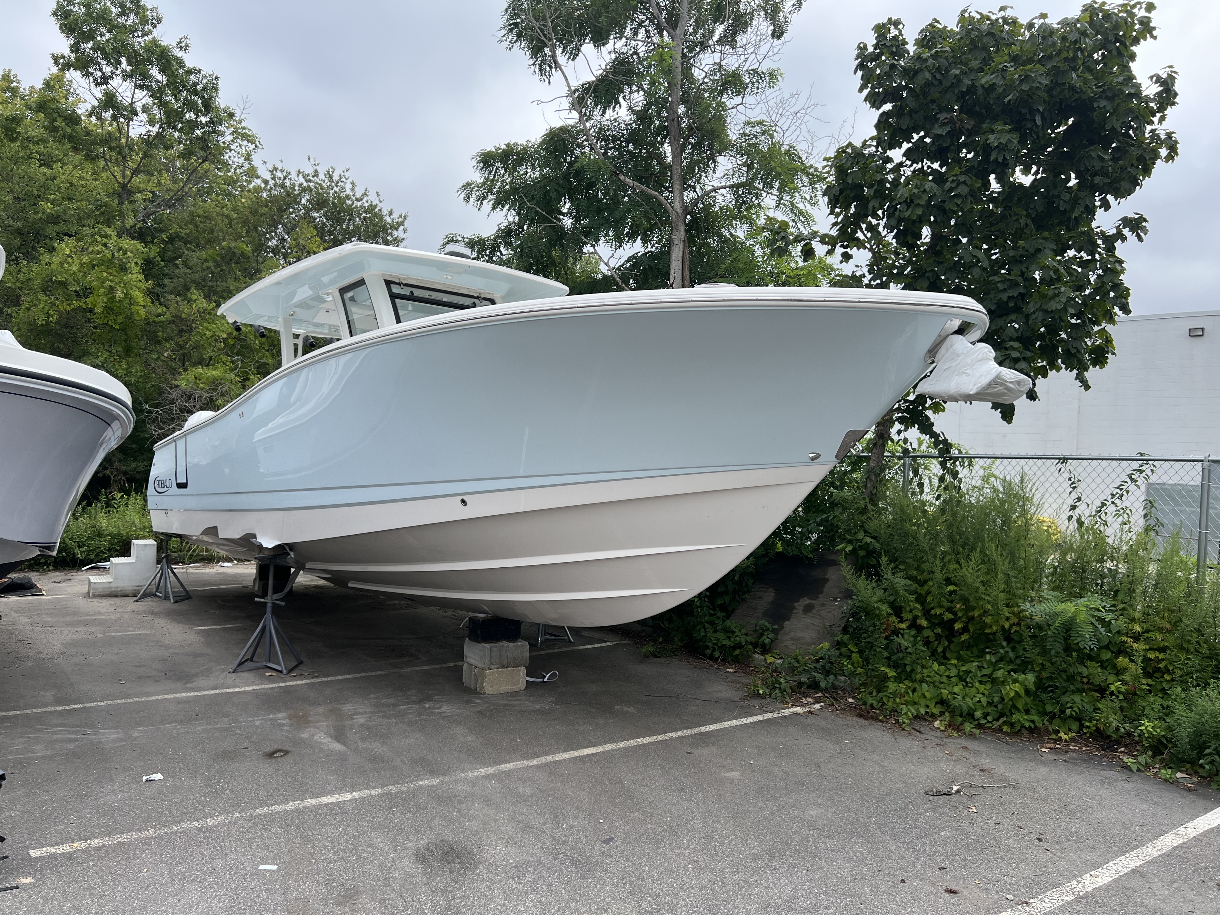 NEW 2025 Robalo R360 - Great Bay Marine