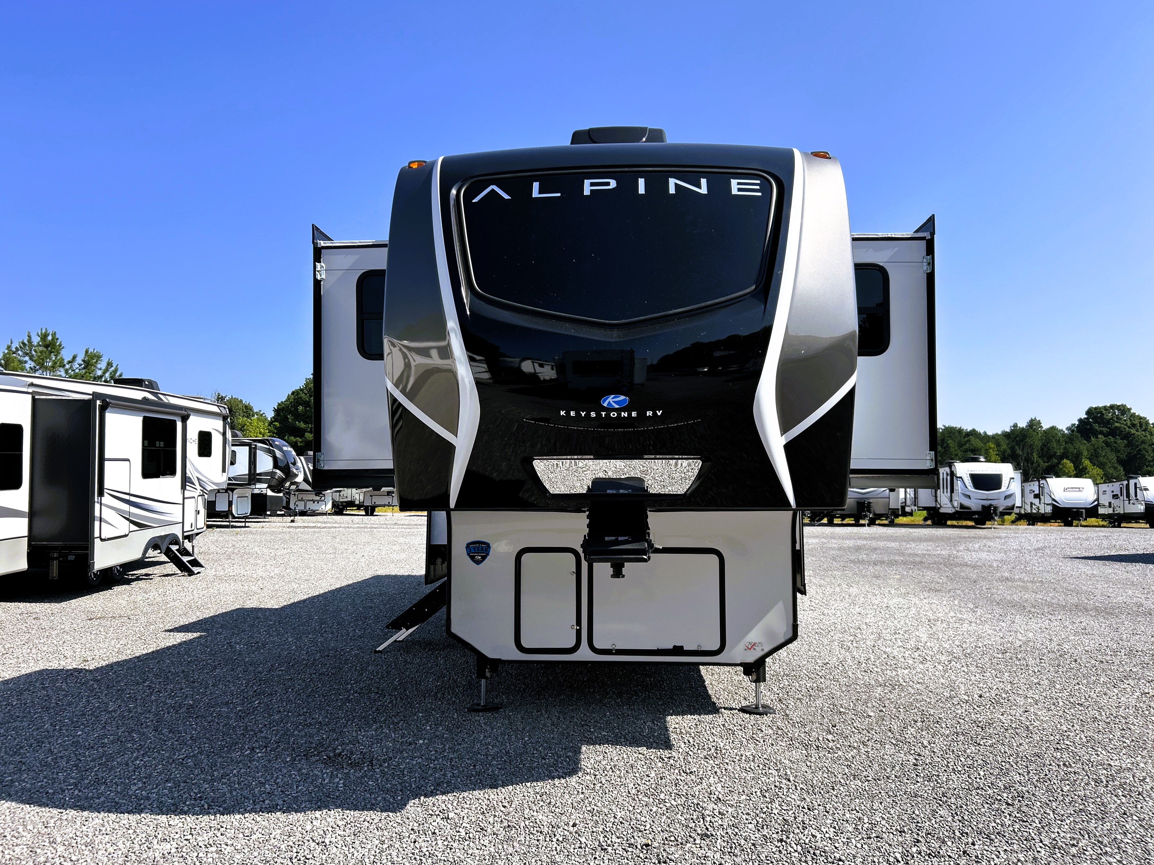 Image of 2025 KEYSTONE RV ALPINE 370 FL