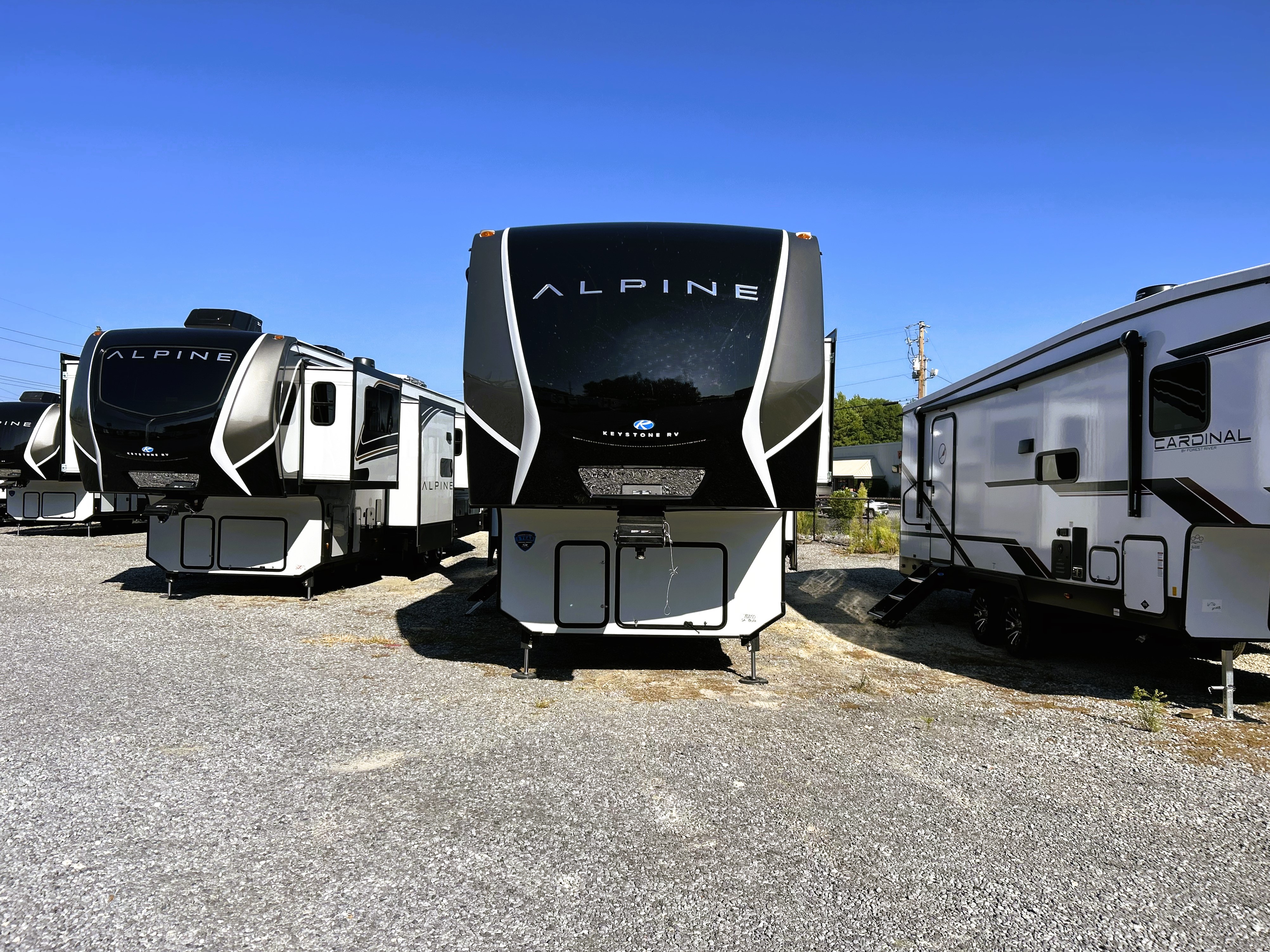 Image of 2025 KEYSTONE RV ALPINE 3910 RK