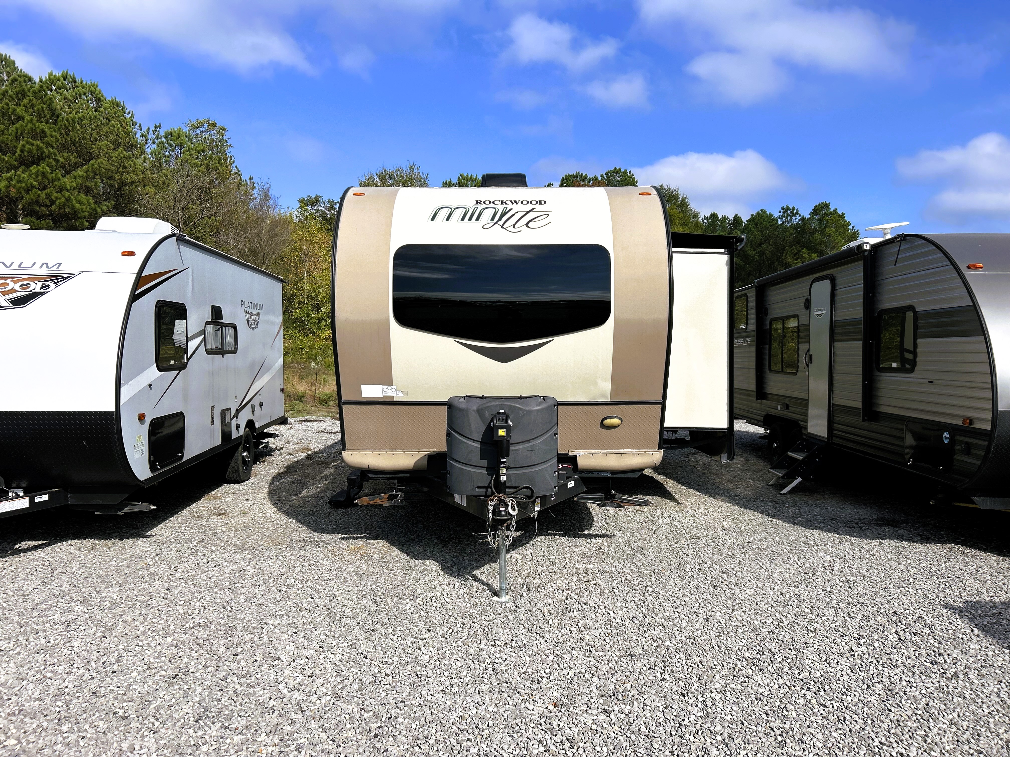 Image of 2019 ROCKWOOD MINI LIGHT 2507