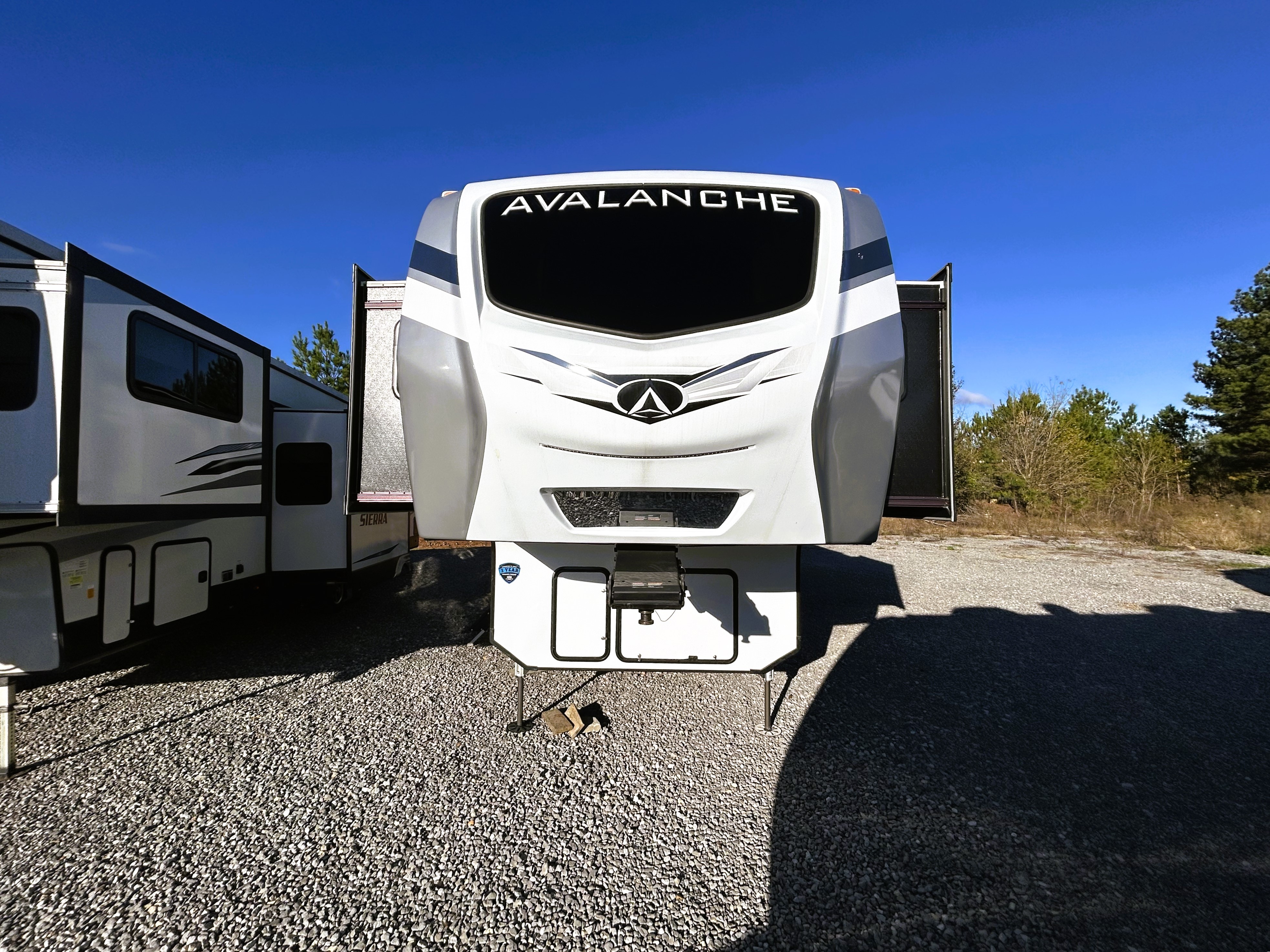 Image of 2023 KEYSTONE RV AVALANCE 360 FL