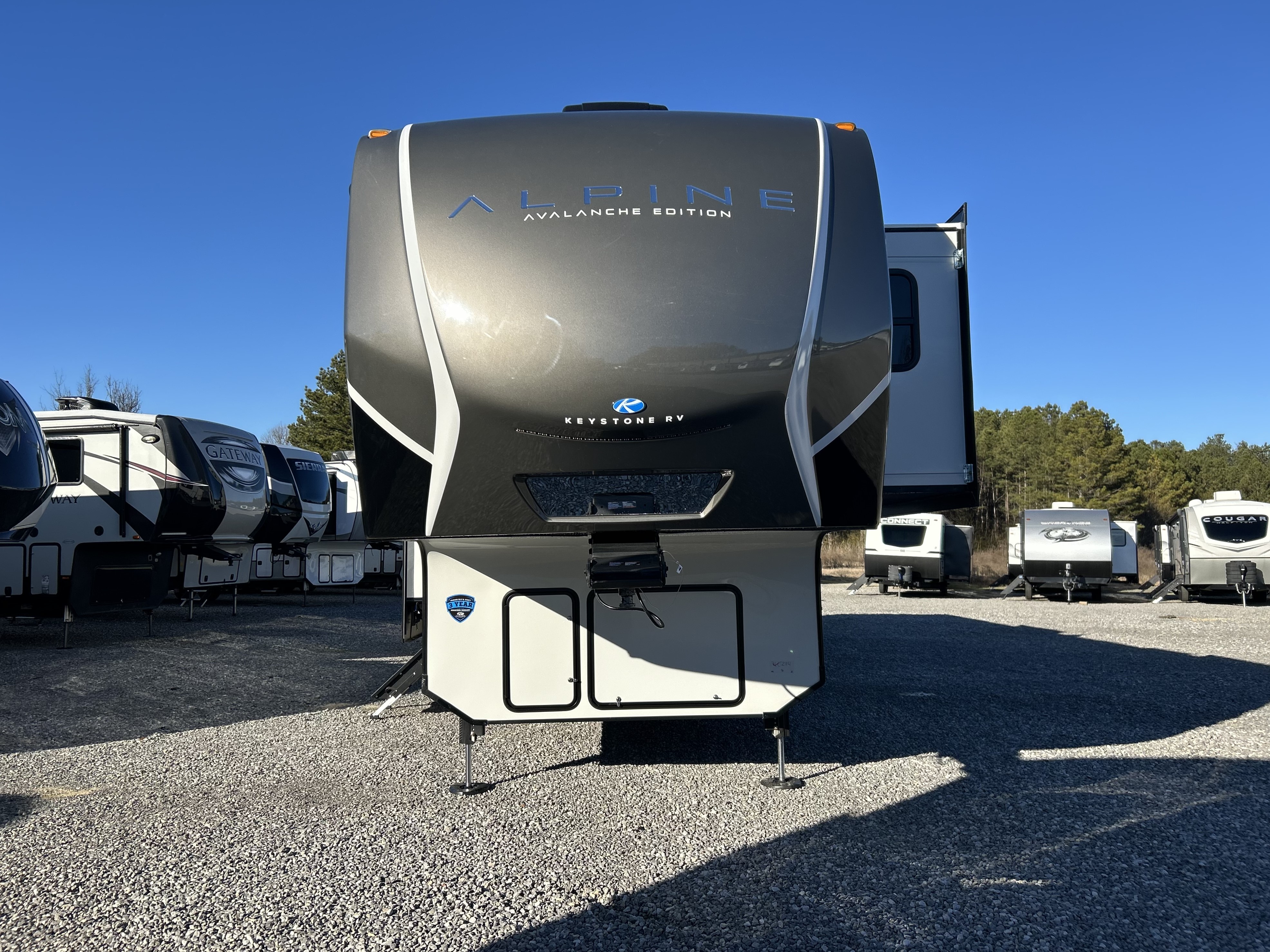 Image of 2025 KEYSTONE RV ALPINE AVALANCHE EDITION 380 LT