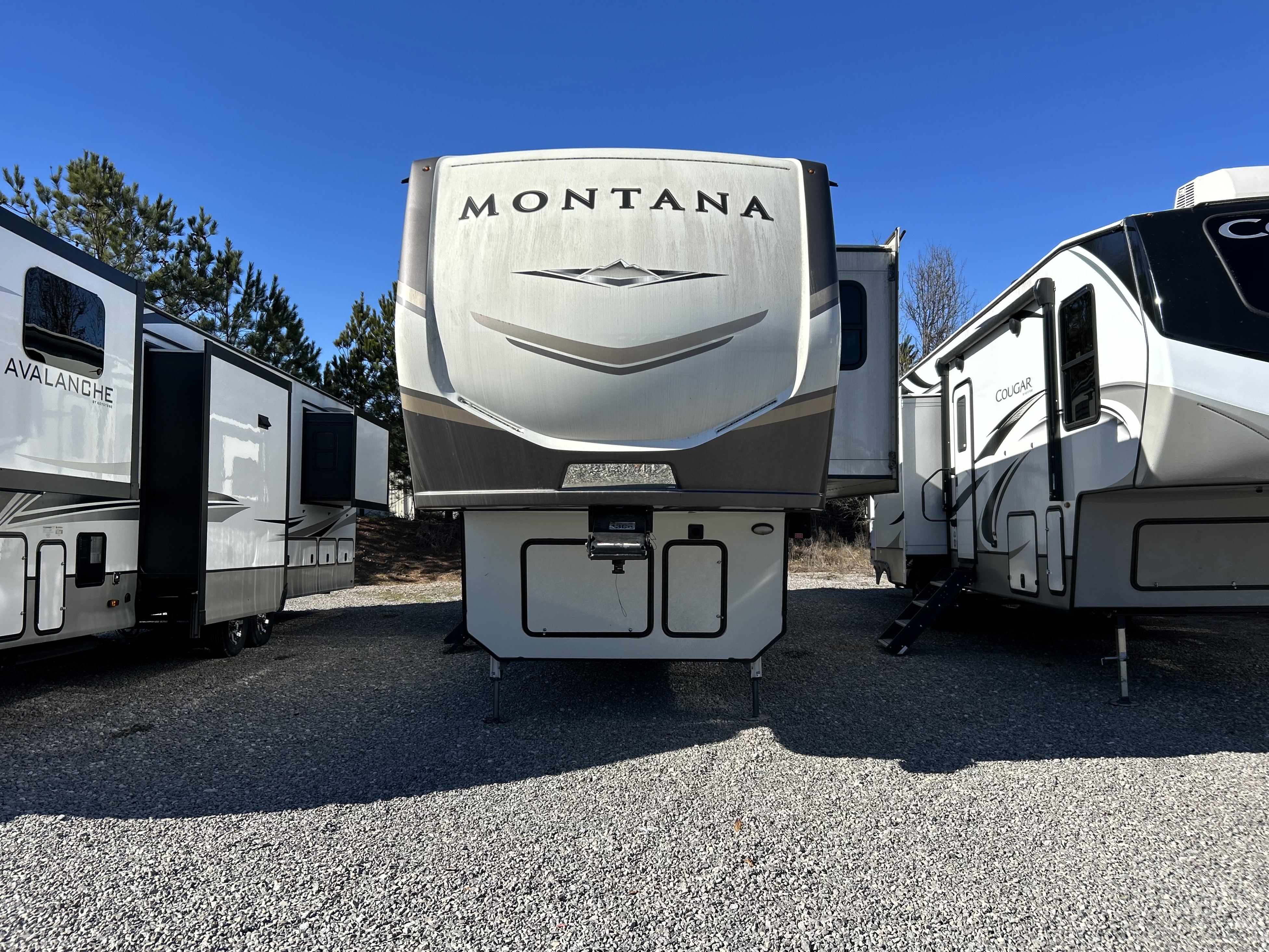 Image of 2020 KEYSTONE RV MONTANA 3812 MS