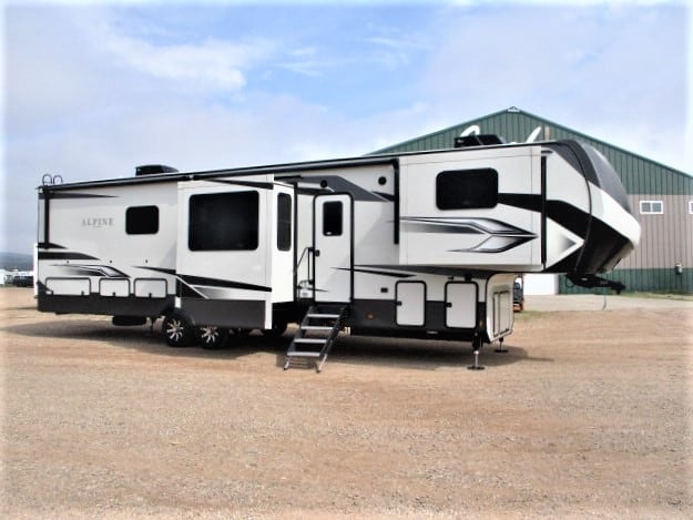 NEW 2022 KEYSTONE RV ALPINE 3712KB | Piedmont, SD